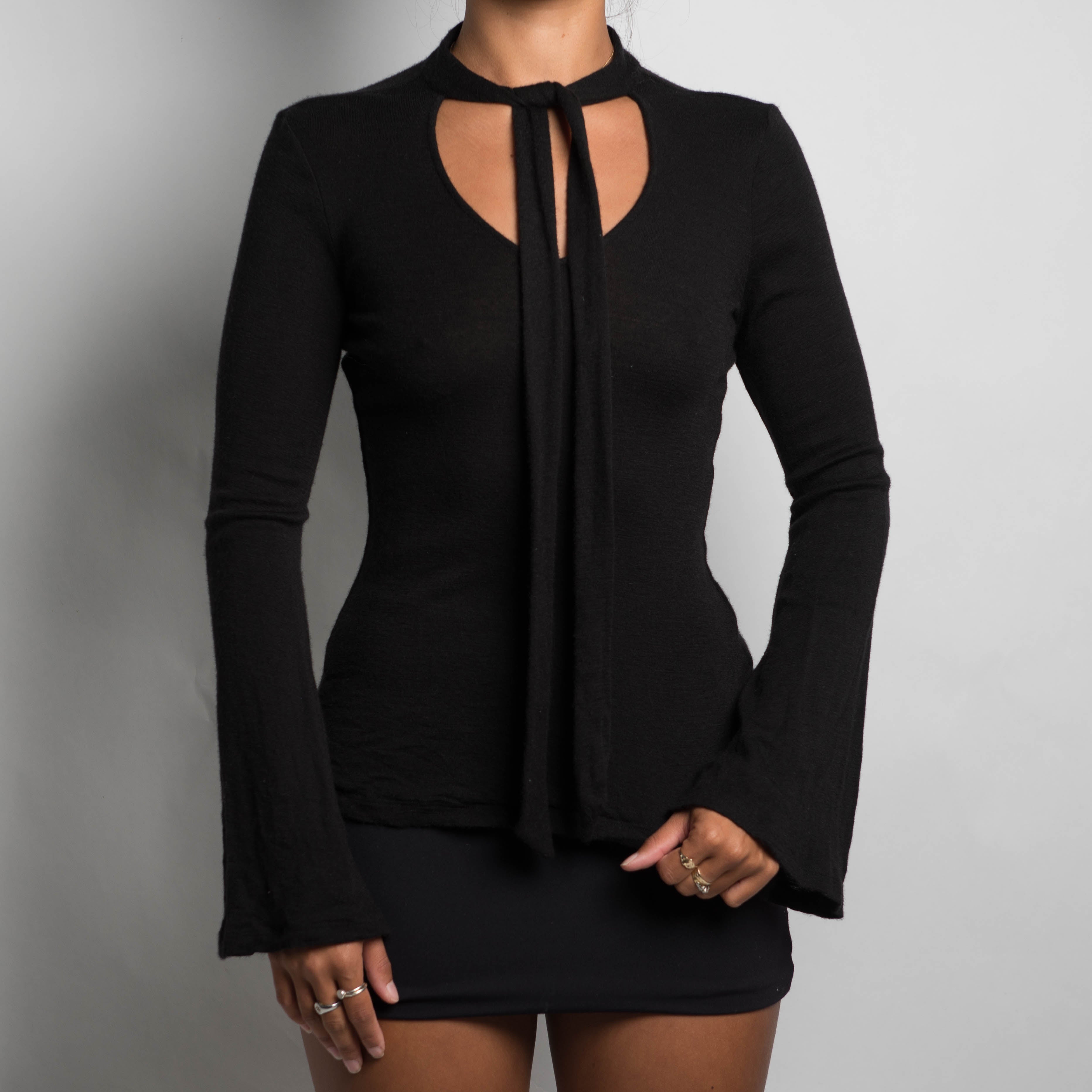 BLACK WOOL LONG SLEEVE TOP
