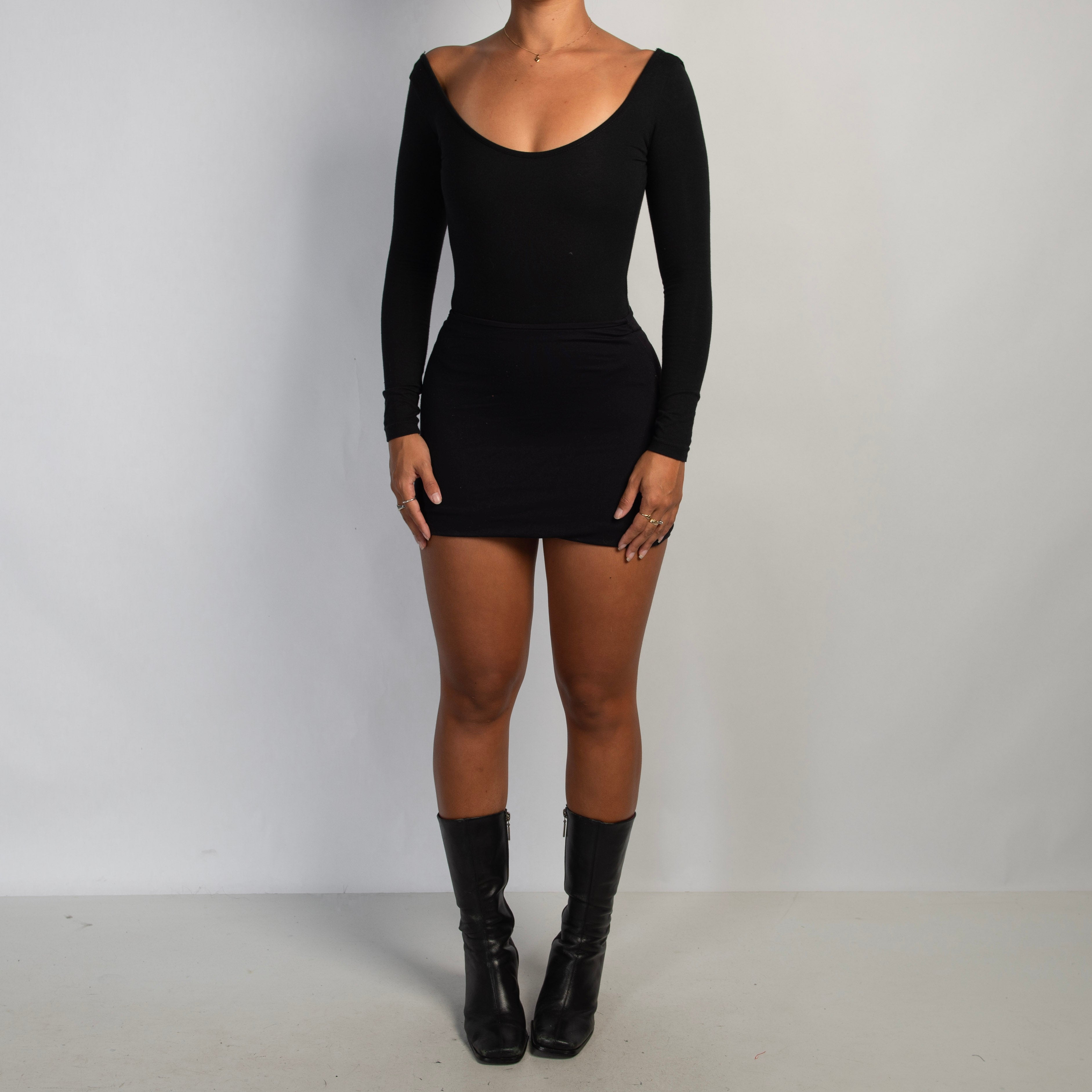 BLACK LONG SLEEVE BODYSUIT