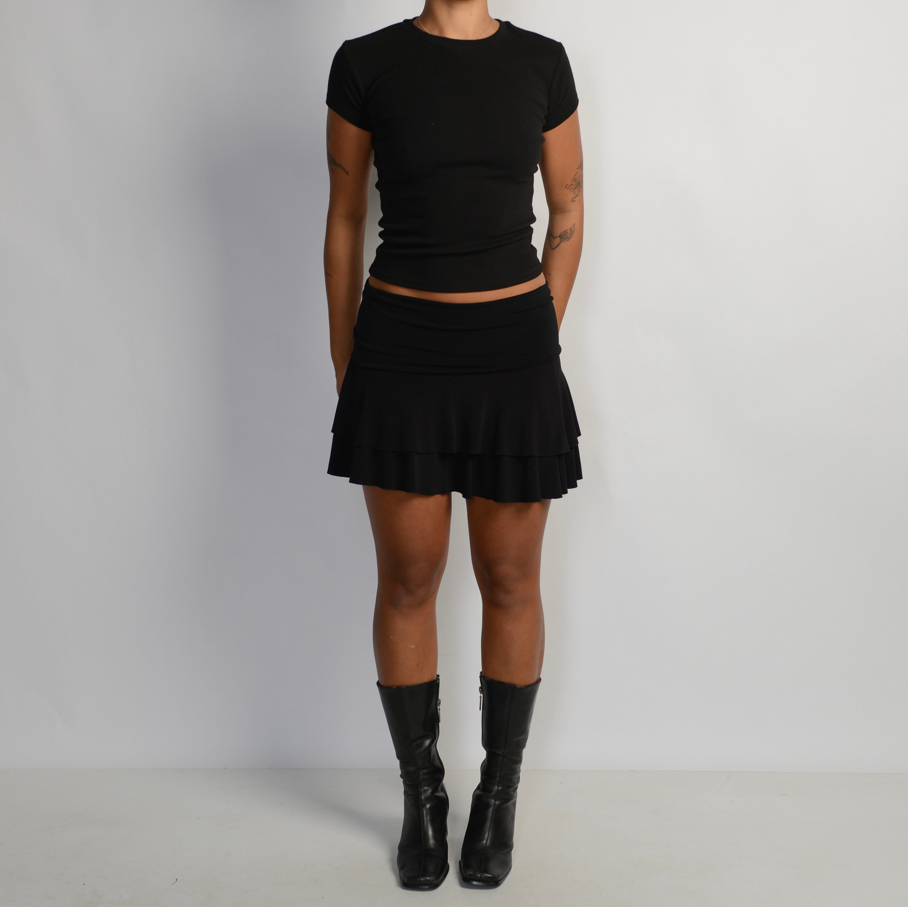 BLACK TIERED MINI SKIRT