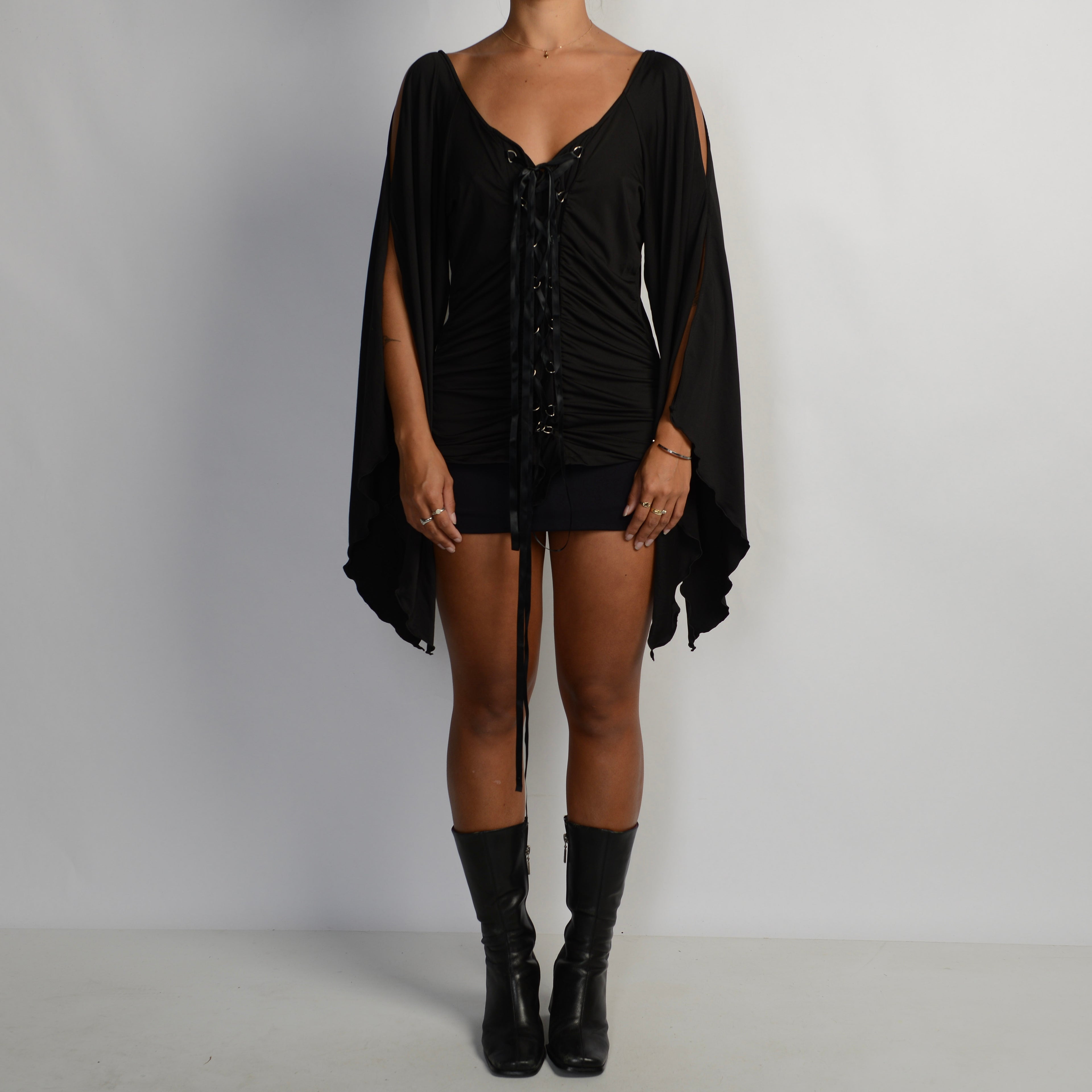 BLACK LACE FRONT TOP