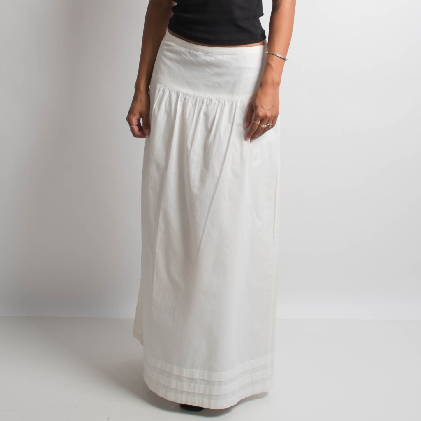 WHITE MAXI SKIRT