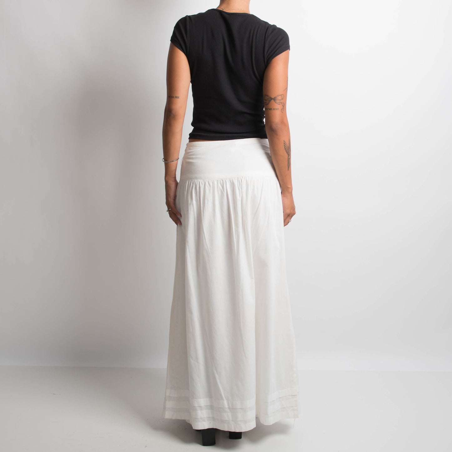 WHITE MAXI SKIRT