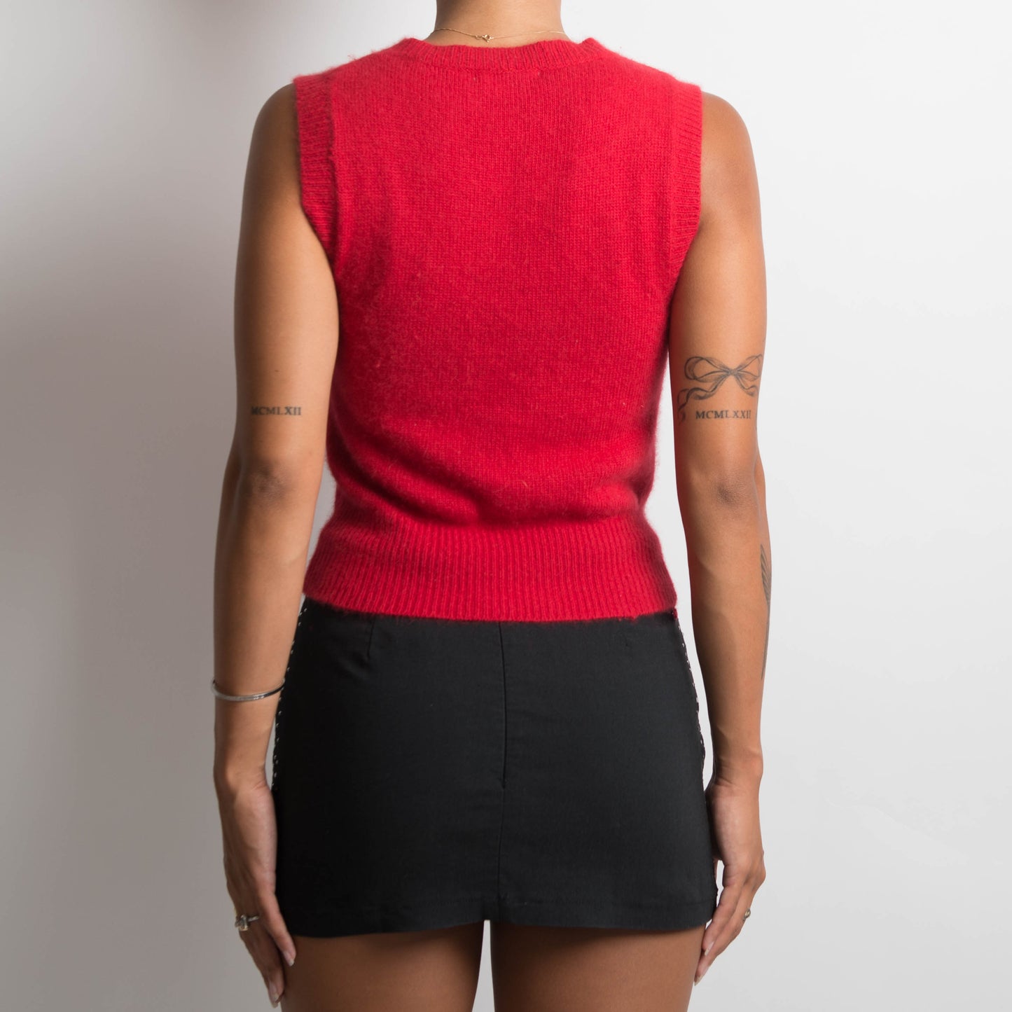 GILET EN TRICOT ROUGE