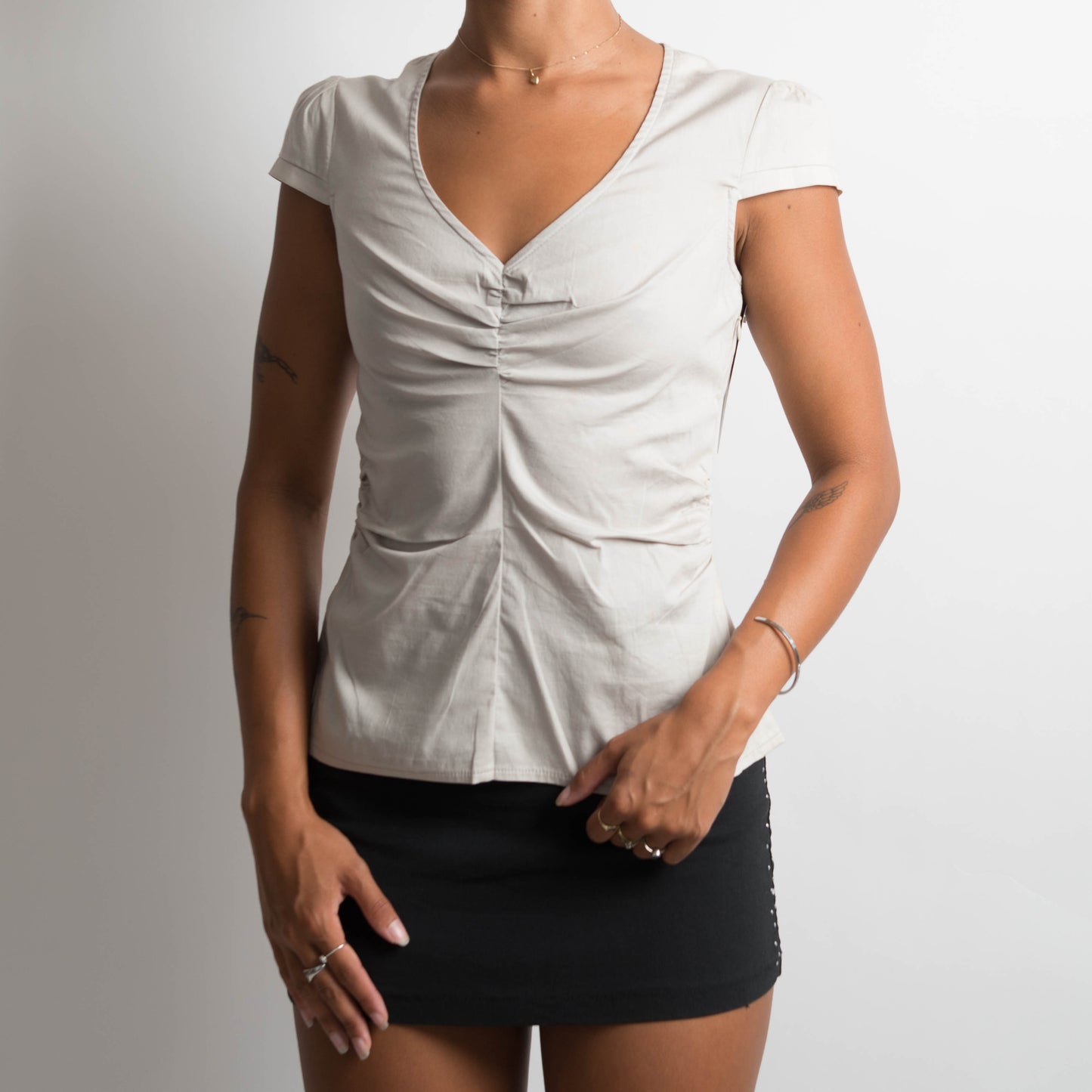 BLOUSE À MANCHES COURTES FRONCÉES