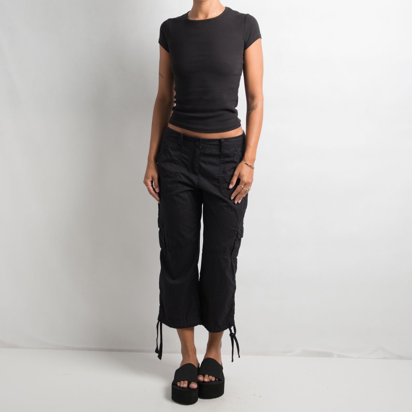 PANTALON UTILITAIRE CAPRI NOIR