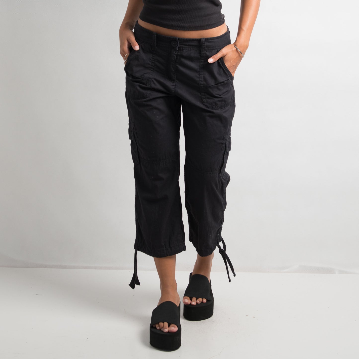 BLACK CAPRI UTILITY PANTS