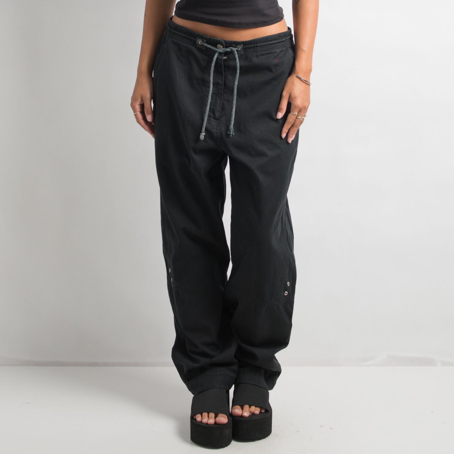 BAGGY BLACK UTILITY PANTS