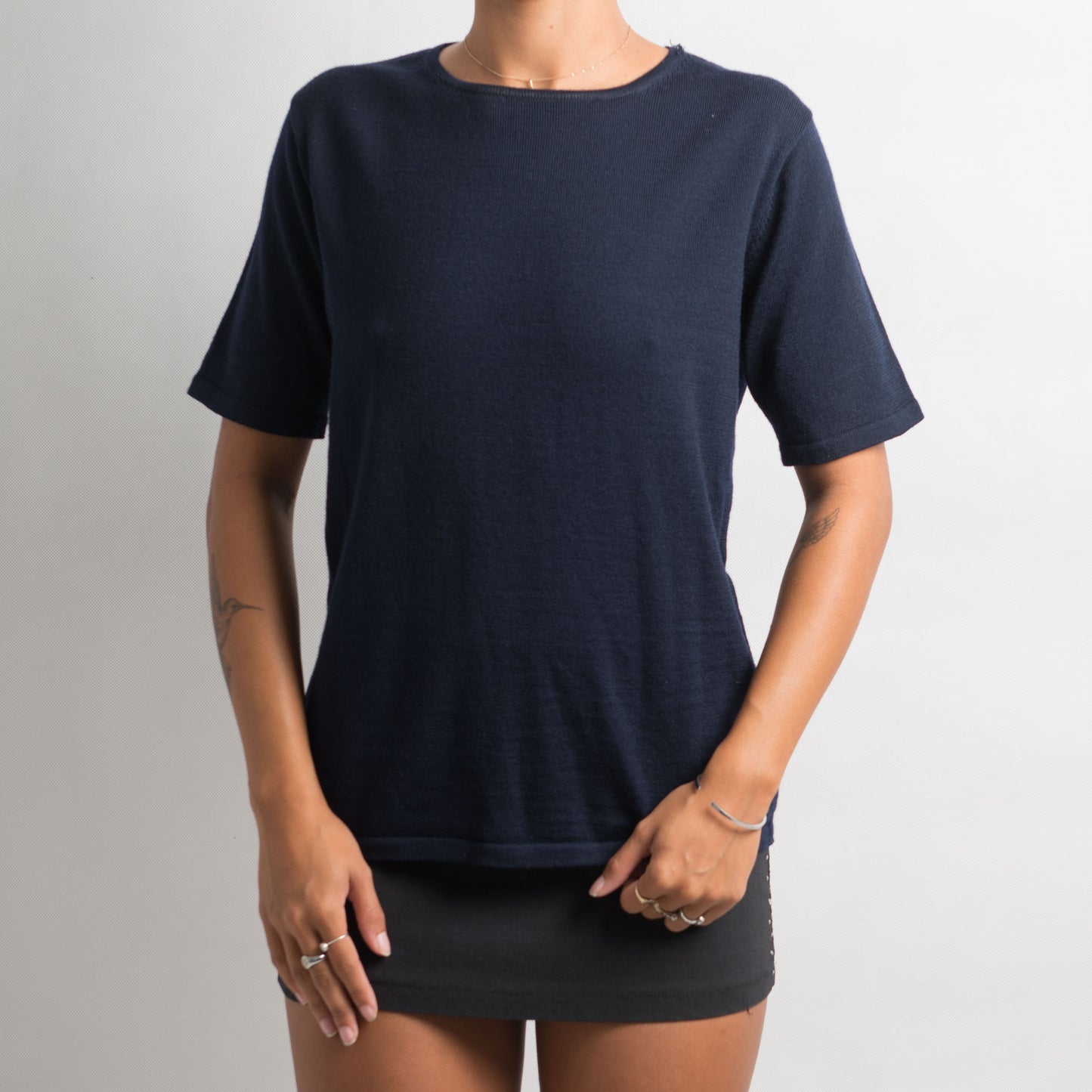 T-SHIRT EN TRICOT BLEU MARINE