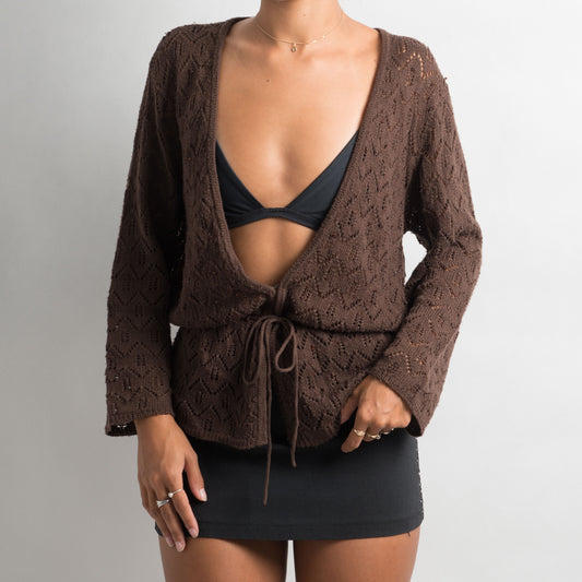 CARDIGAN AU CROCHET MARRON