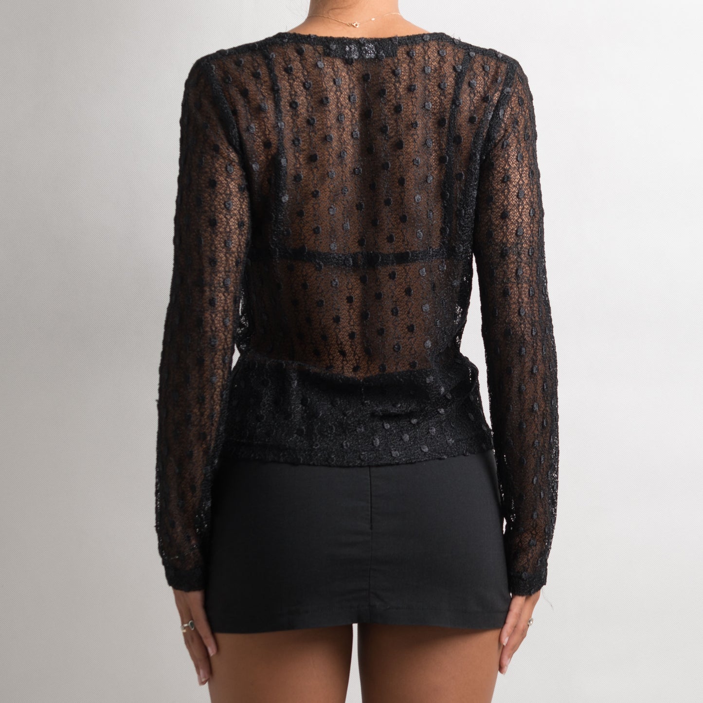 LACE LONG SLEEVE TOP