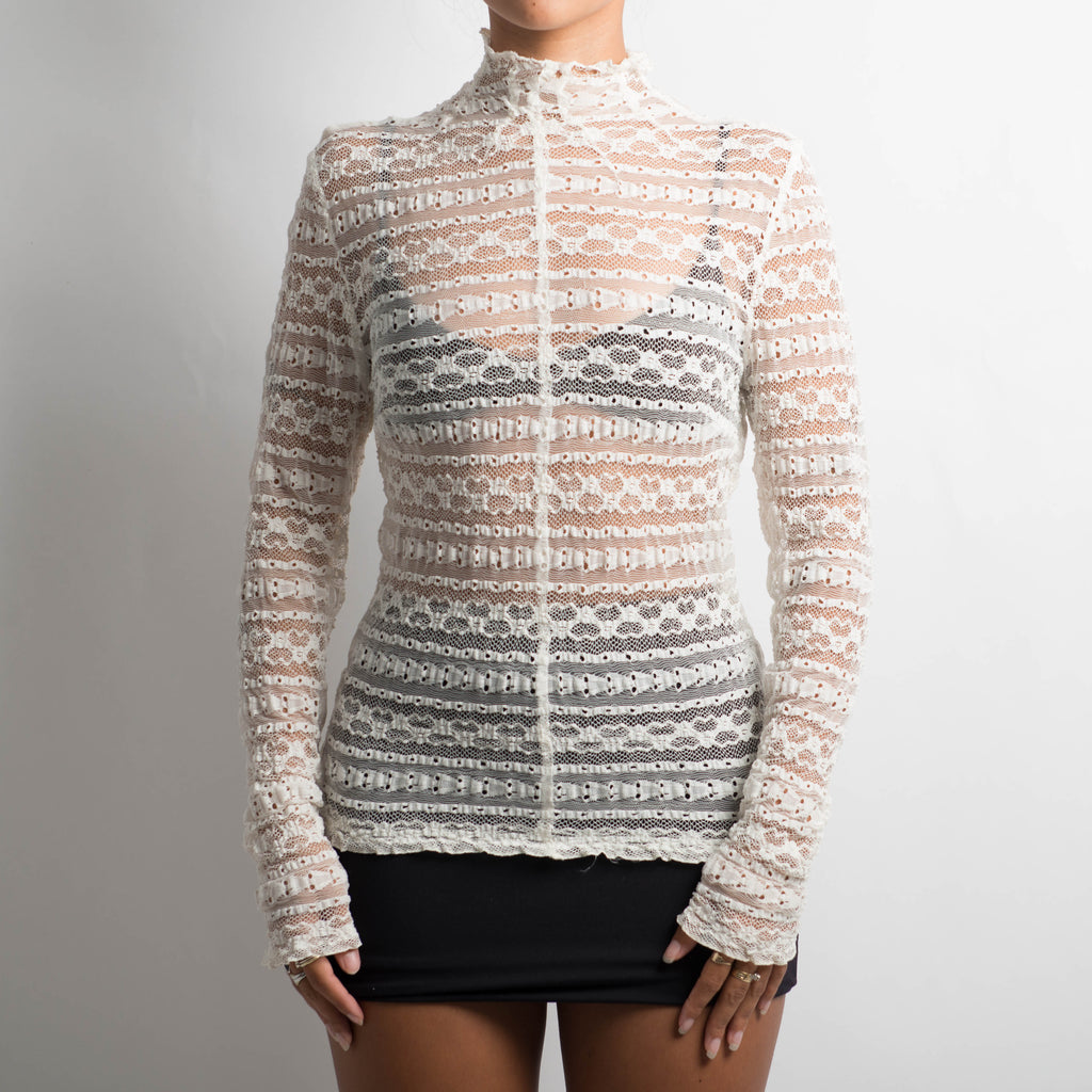 CREAM LACE LONG SLEEVE