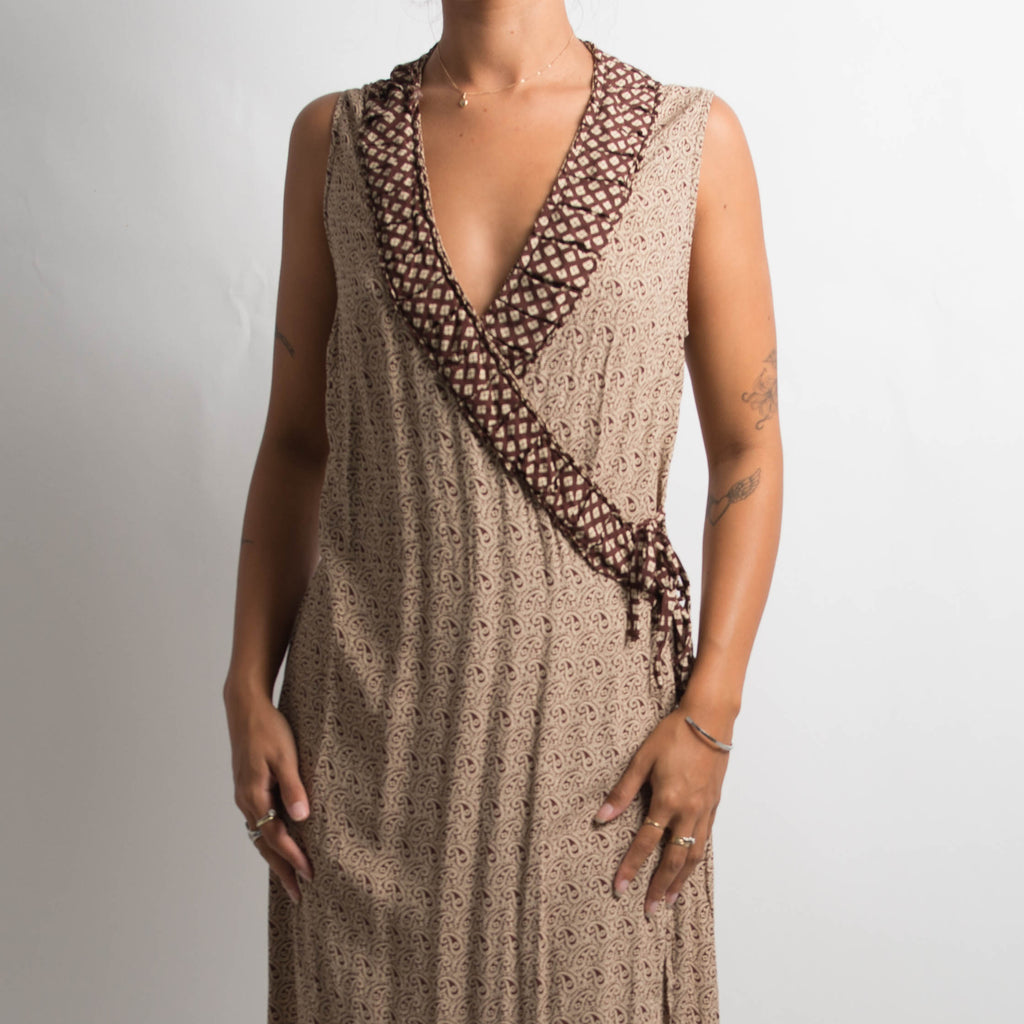 PATTERNED WRAP MIDI DRESS