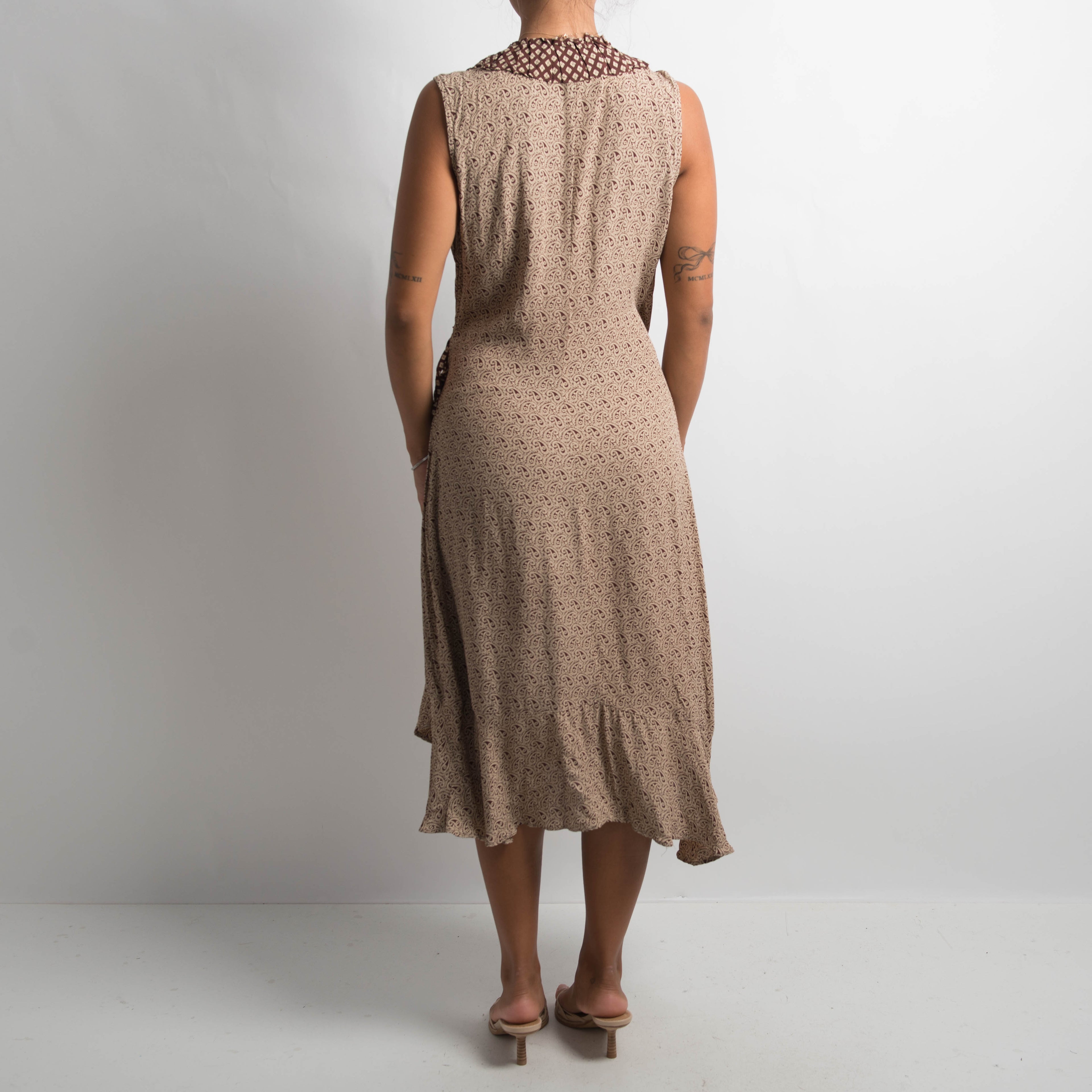 PATTERNED WRAP MIDI DRESS