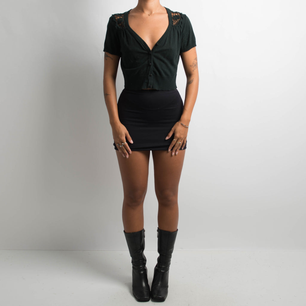 SHORT SLEEVE BUTTON TOP