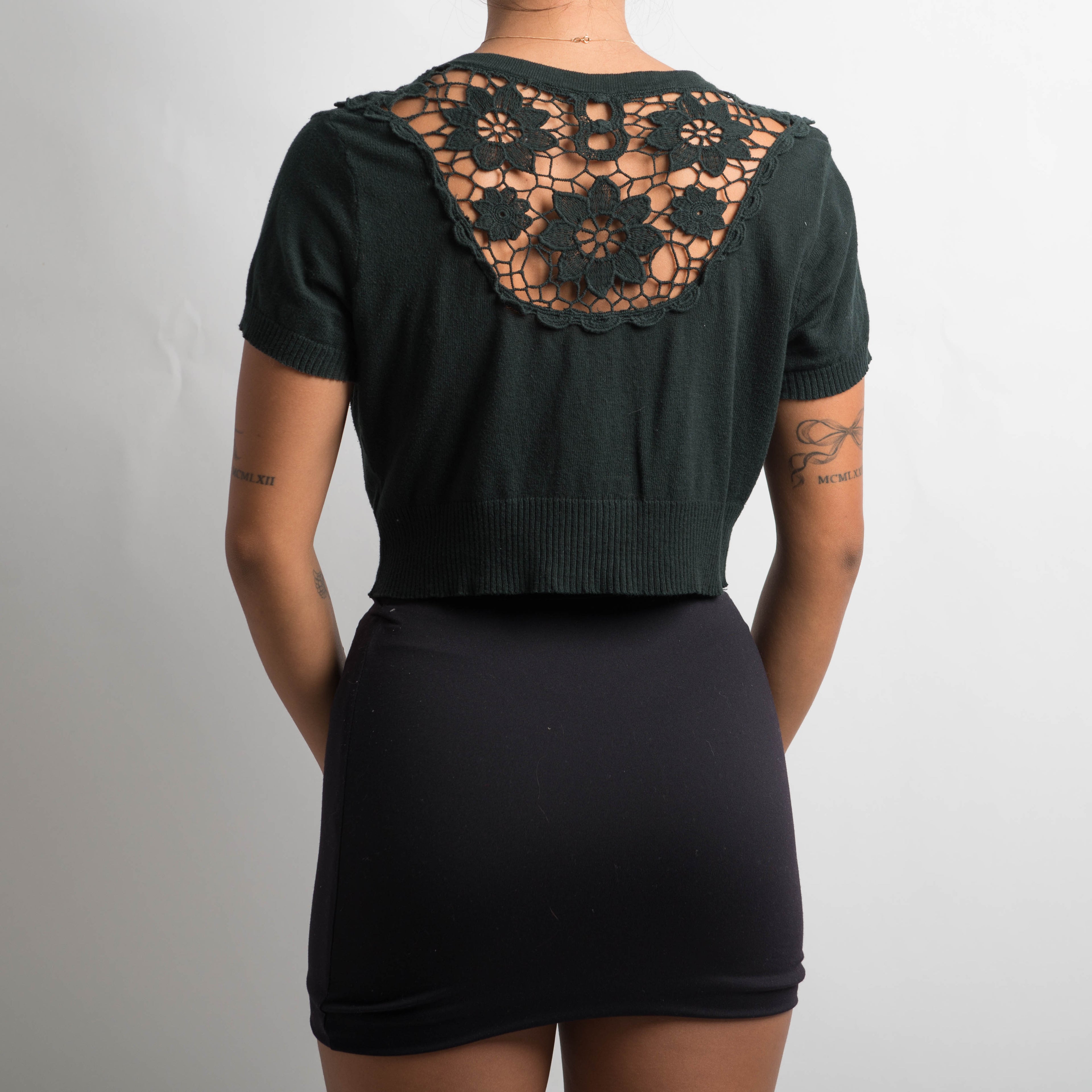 SHORT SLEEVE BUTTON TOP