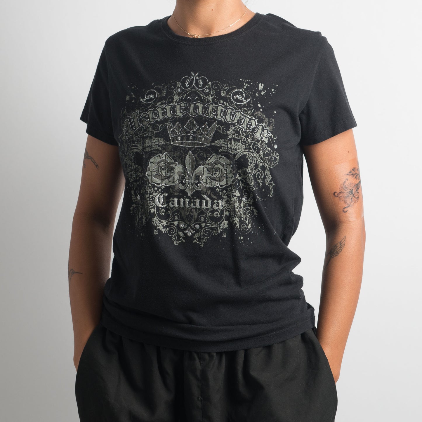 BLACK GRAPHIC BABY TEE