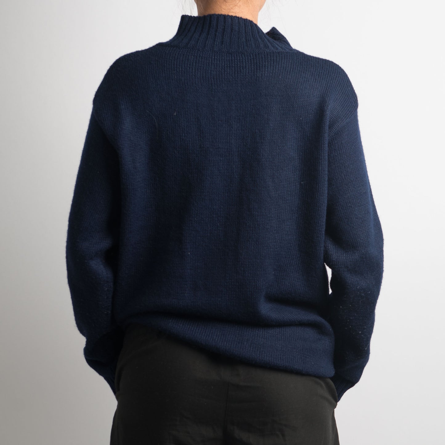 PULL EN MAILLE BLEU MARINE