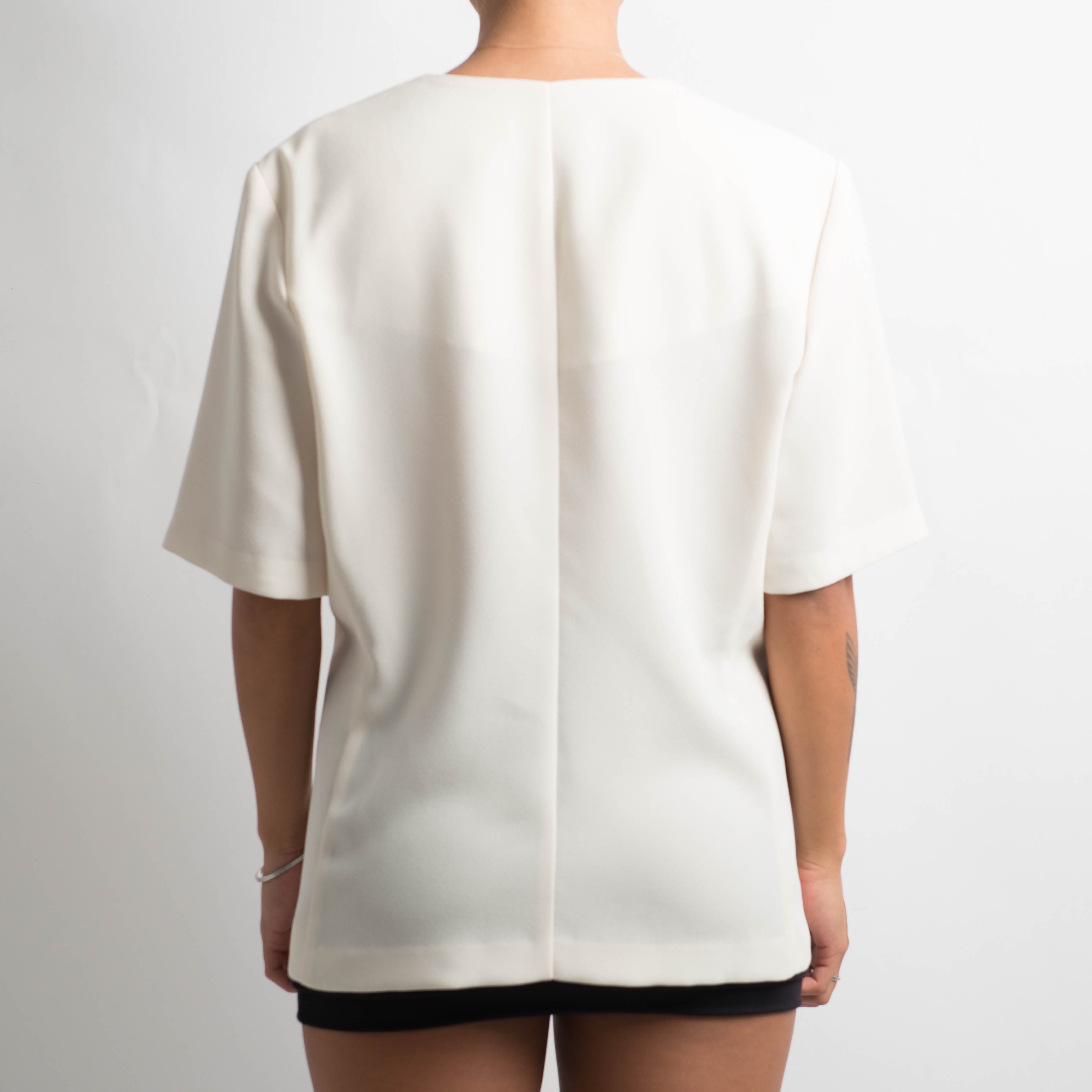 CREAM SHORT SLEEVE TOP