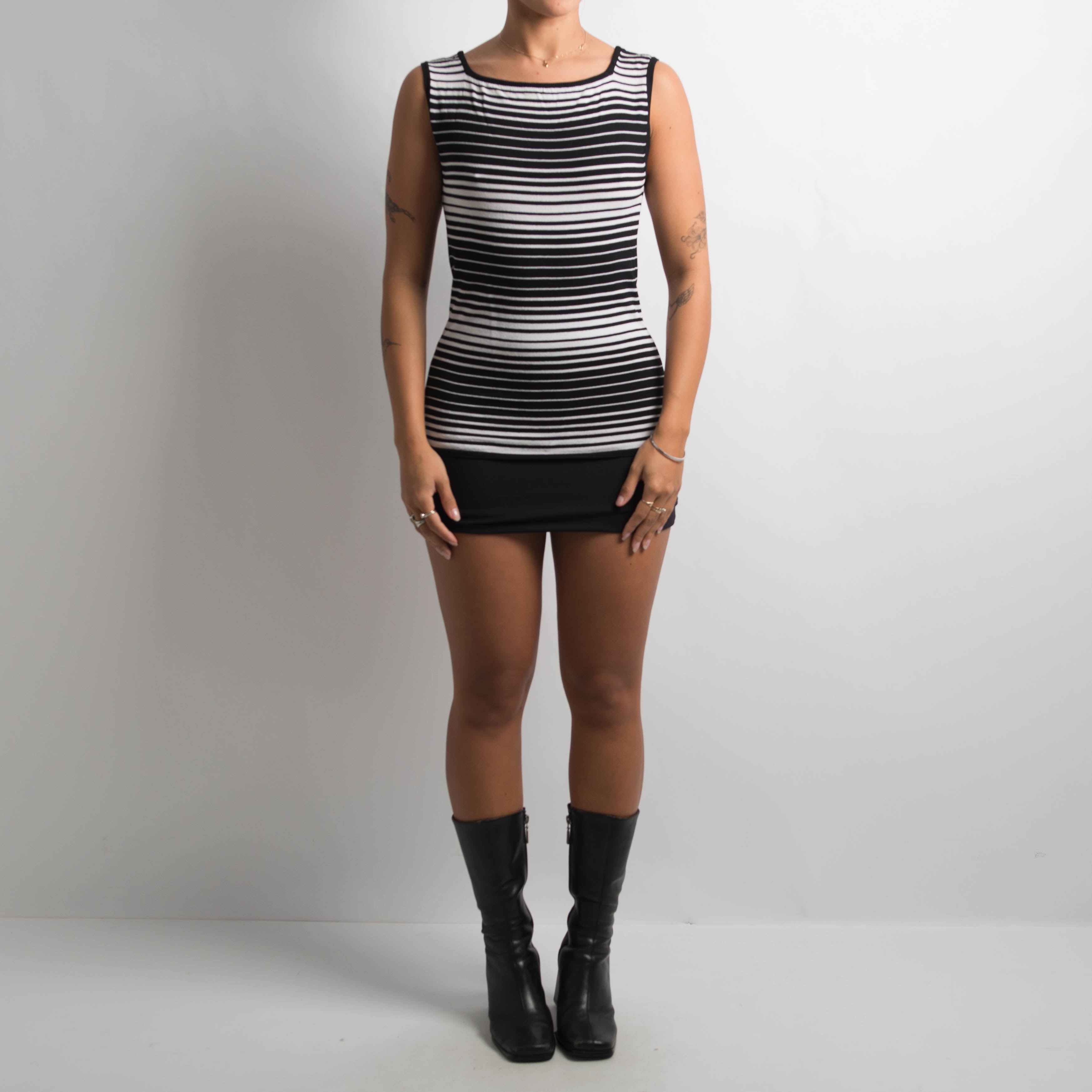 STRIPED KNIT SLEEVELESS TOP