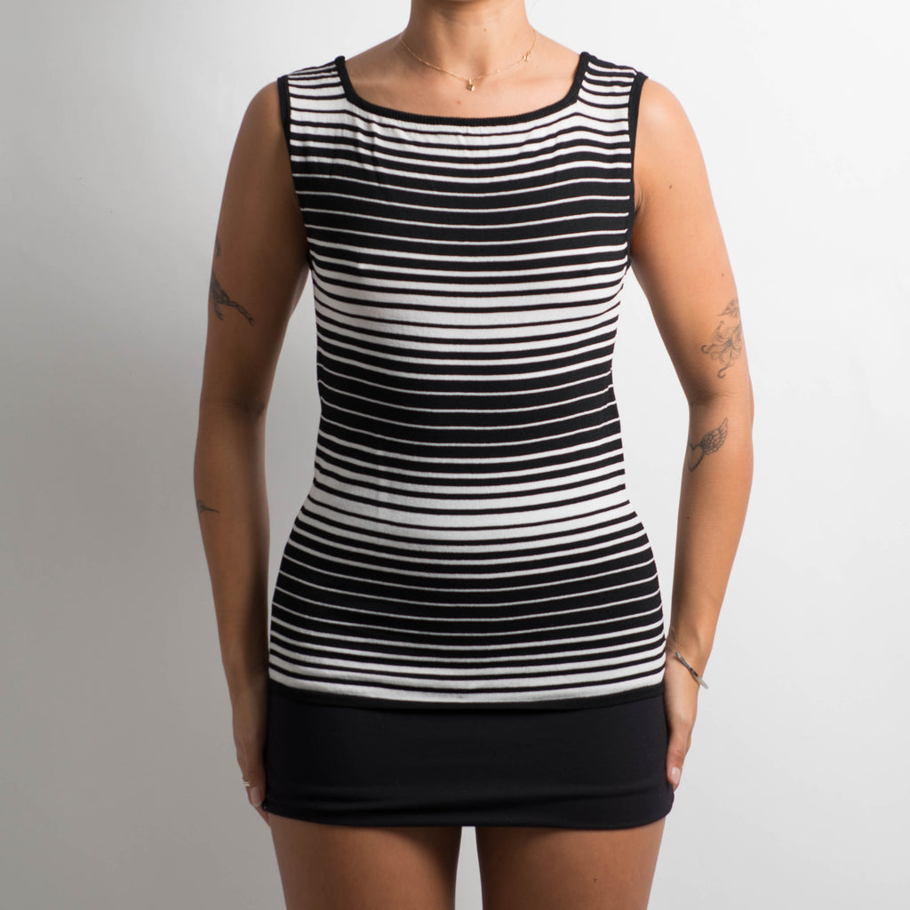 STRIPED KNIT SLEEVELESS TOP