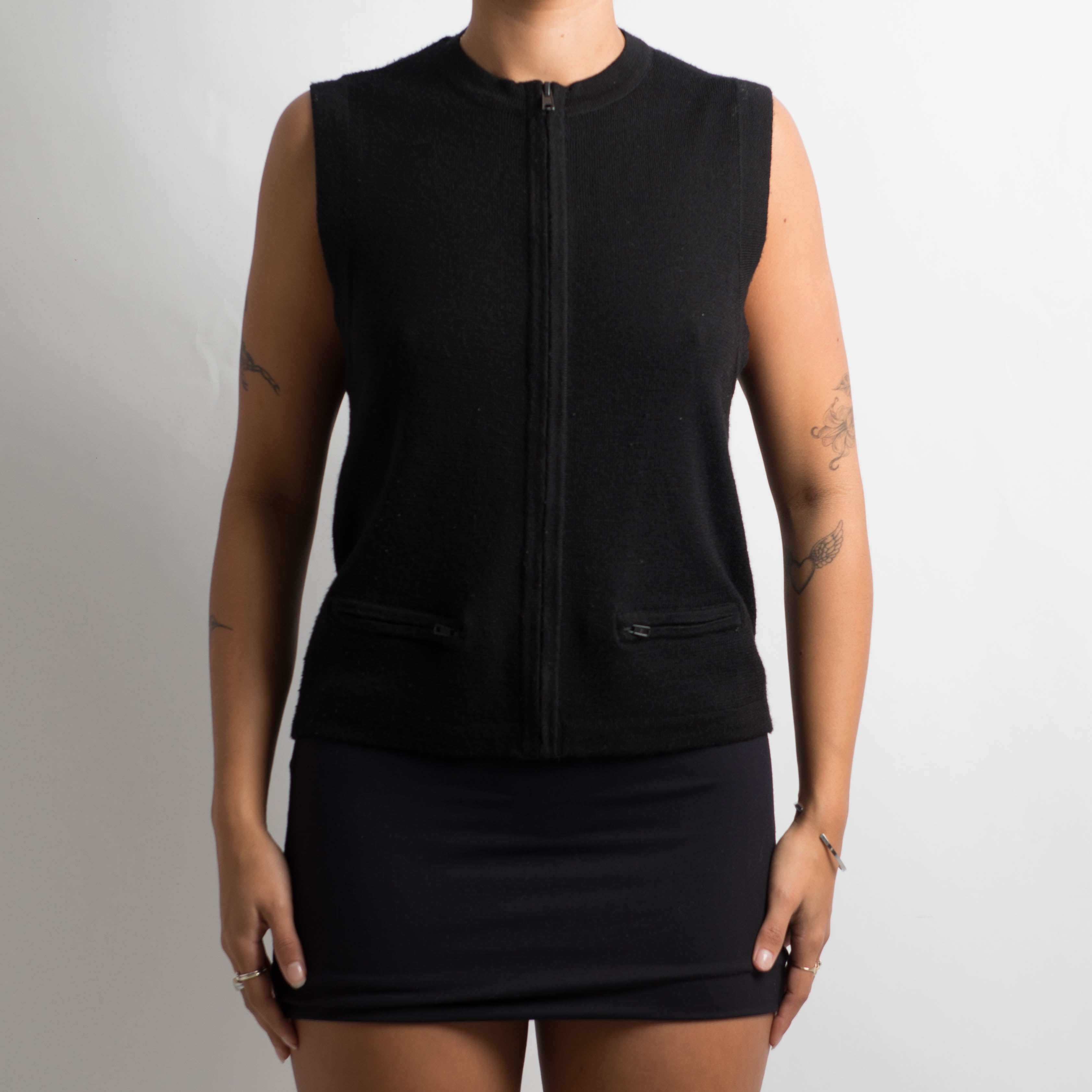 BLACK KNIT ZIP VEST
