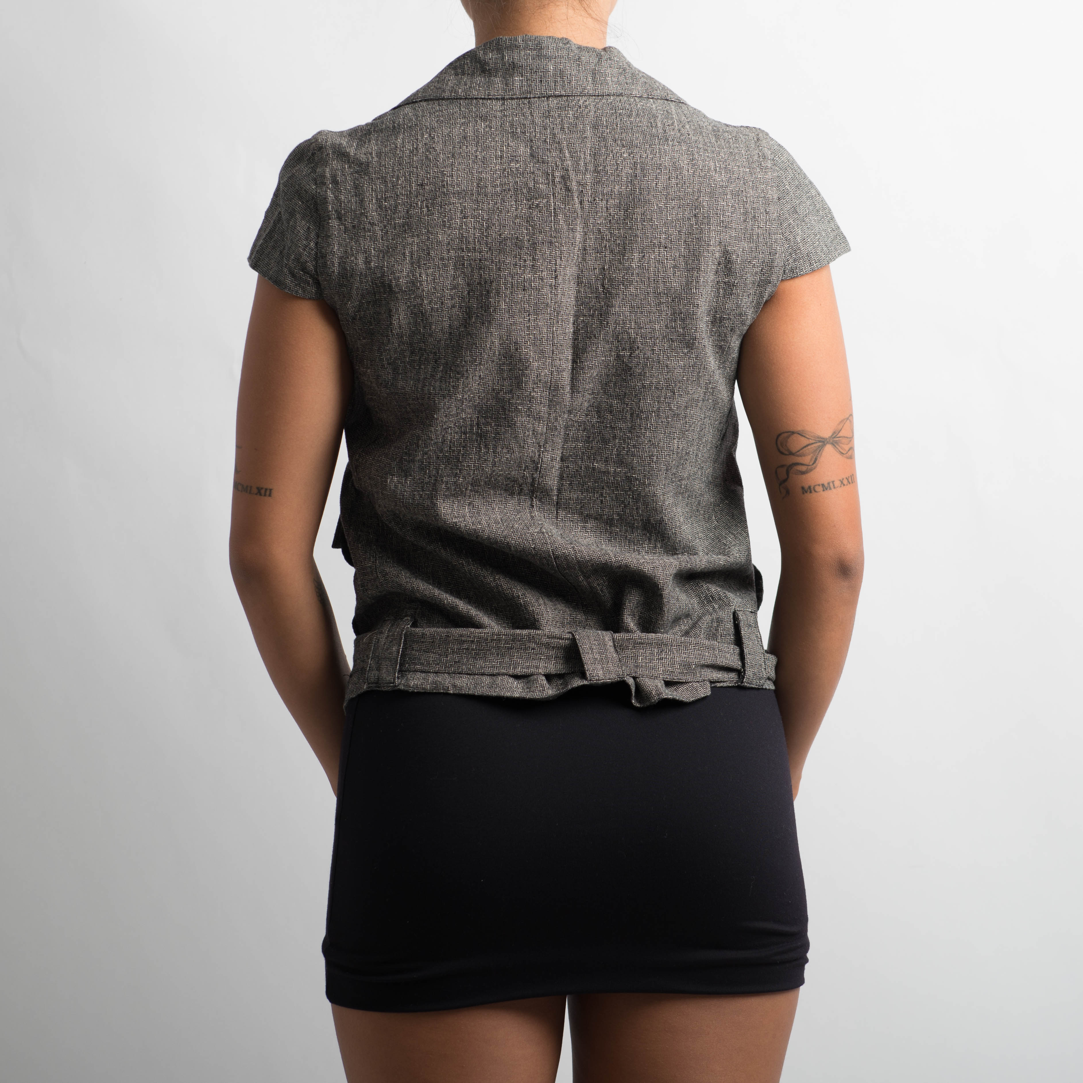 GREY SHORT SLEEVE BLAZER