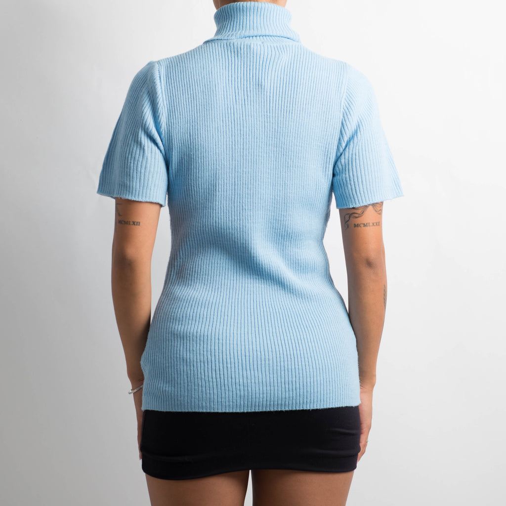 BLUE RIBBED TURTLENECK TOP