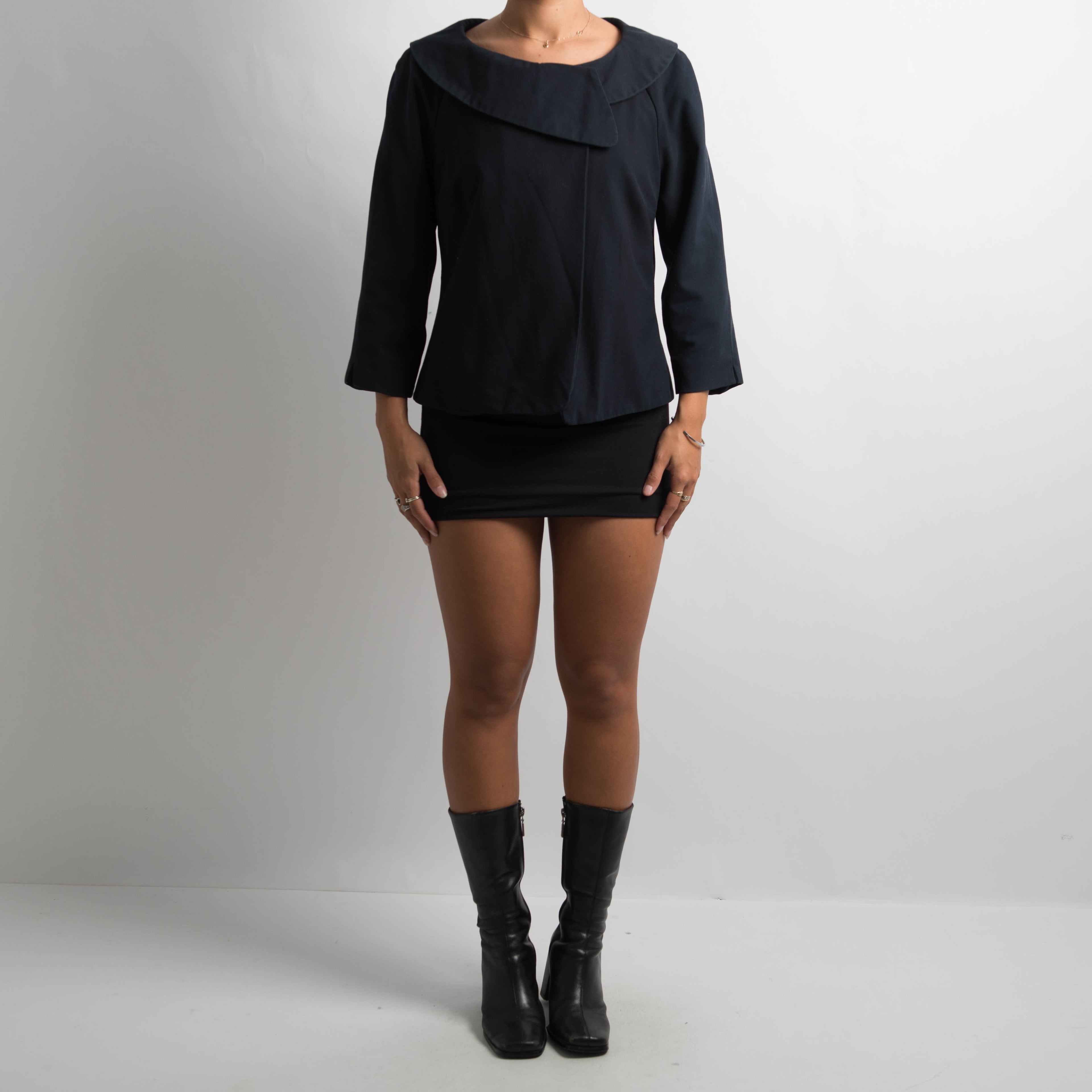 NAVY COLLARED JACKET