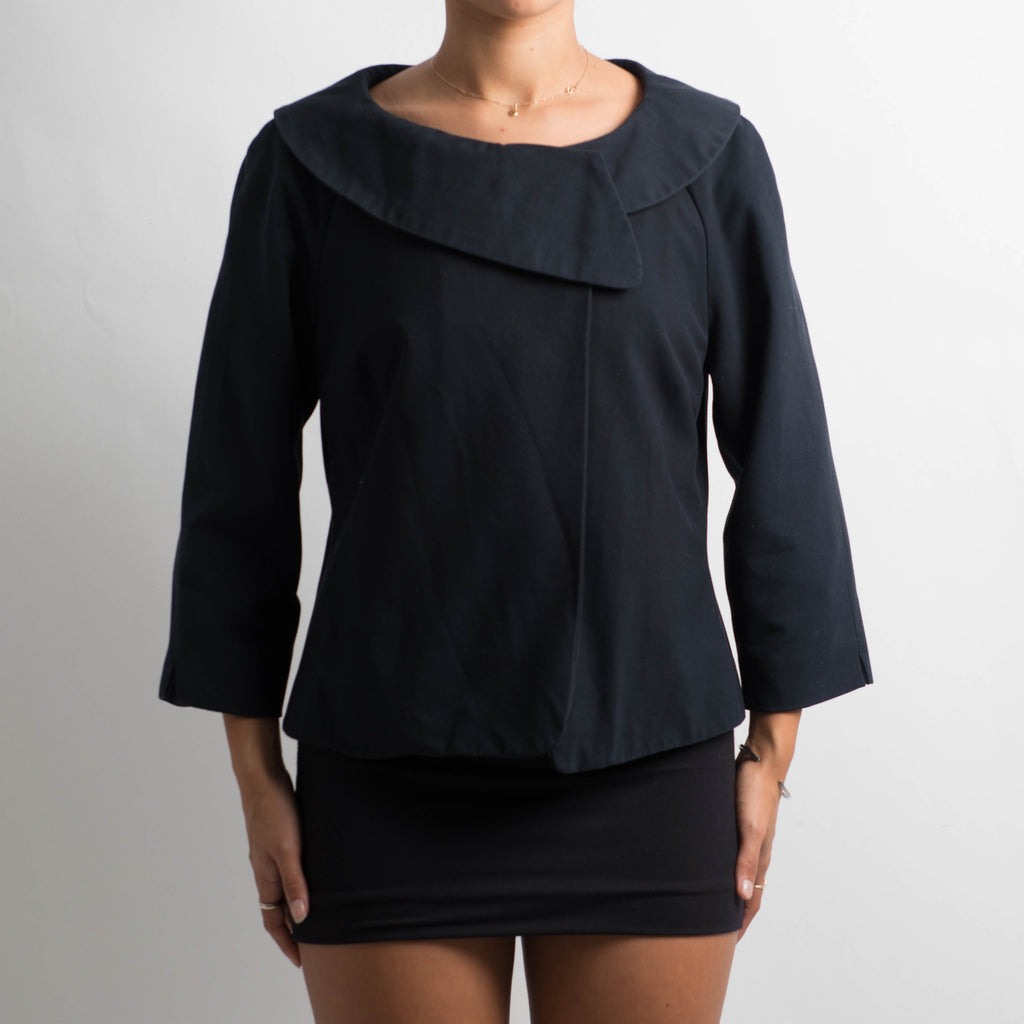 NAVY COLLARED JACKET