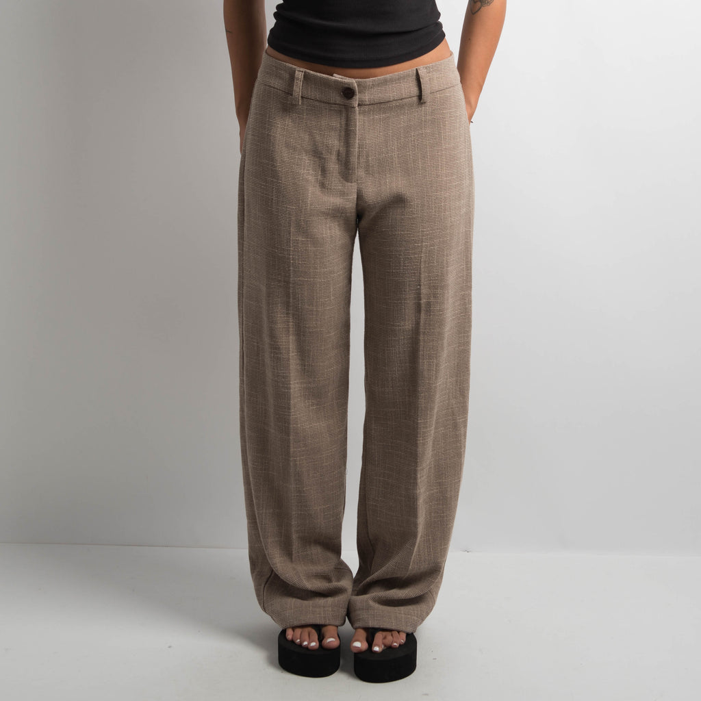BEIGE TEXTURED TROUSERS