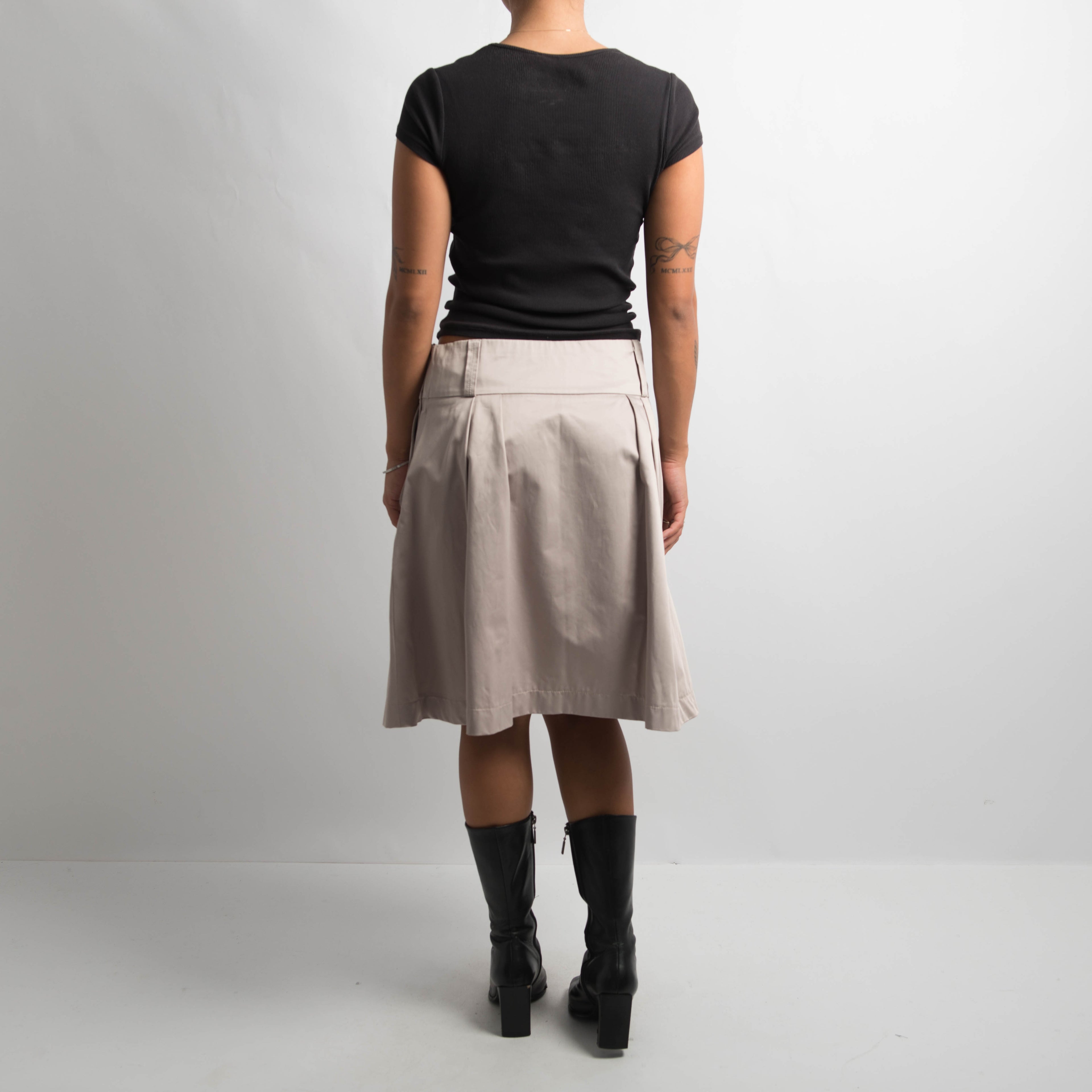 BEIGE PLEATED SKIRT
