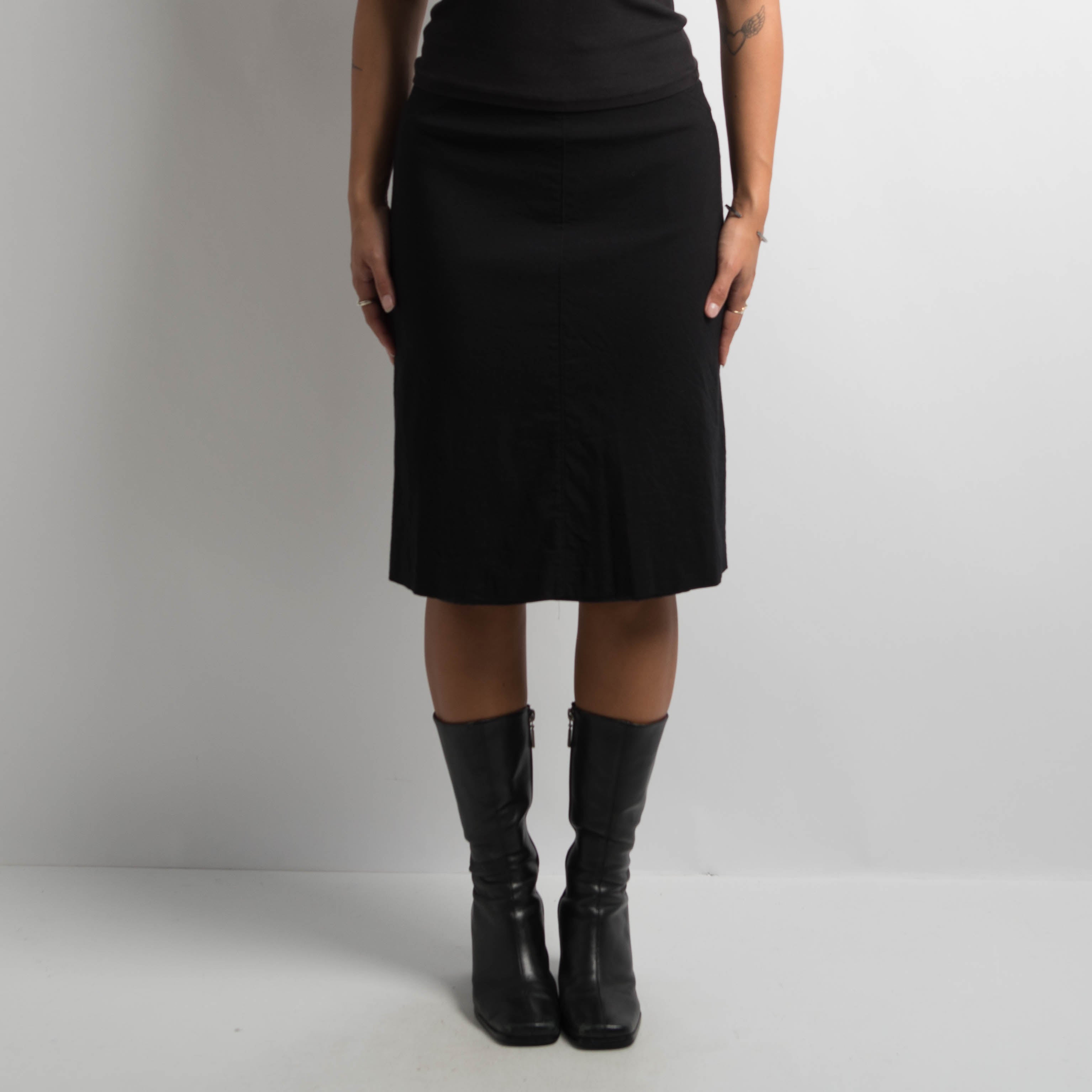 BLACK MIDI SKIRT
