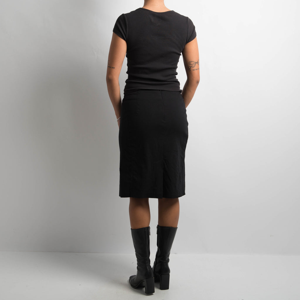 BLACK MIDI SKIRT