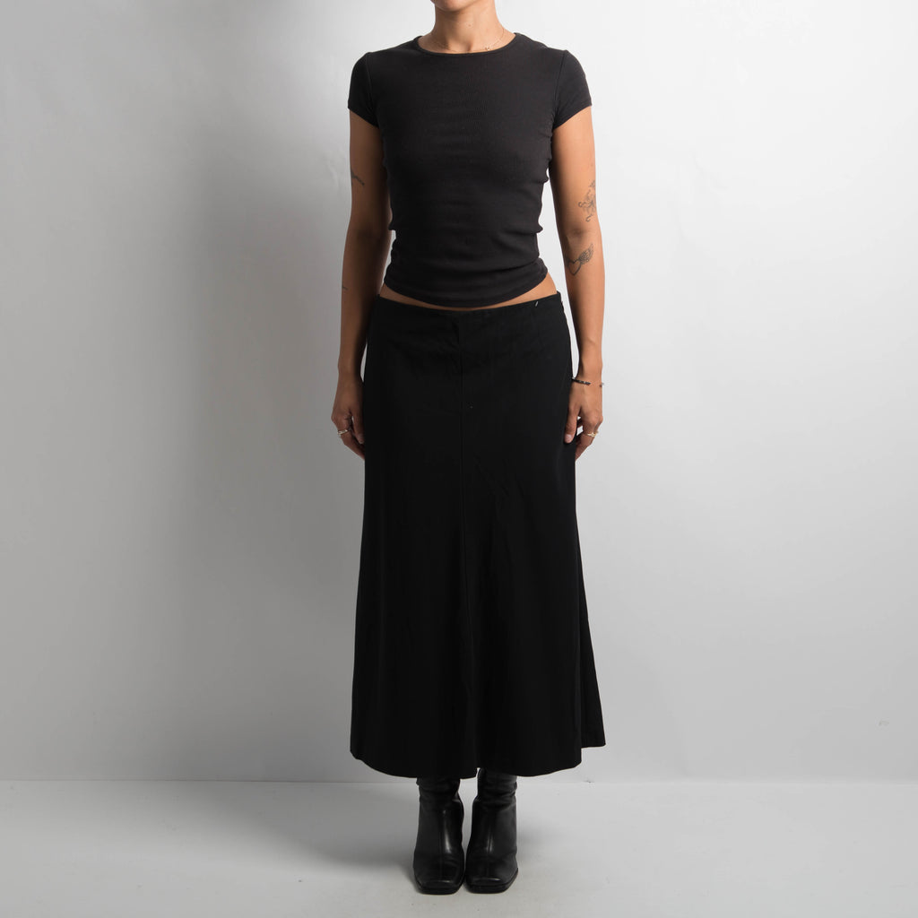 BLACK LONGLINE SKIRT