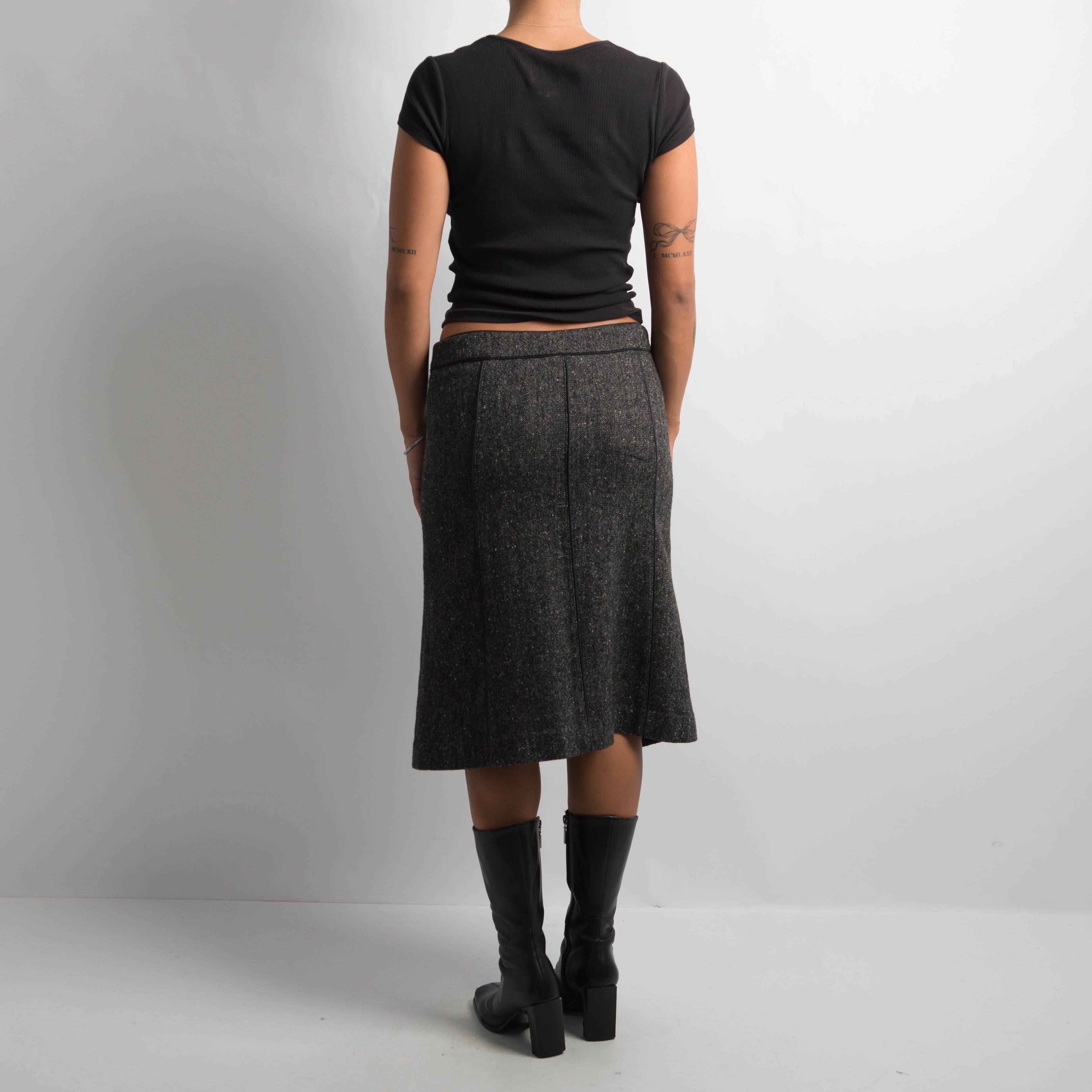 BUTTON WOOL MIDI SKIRT