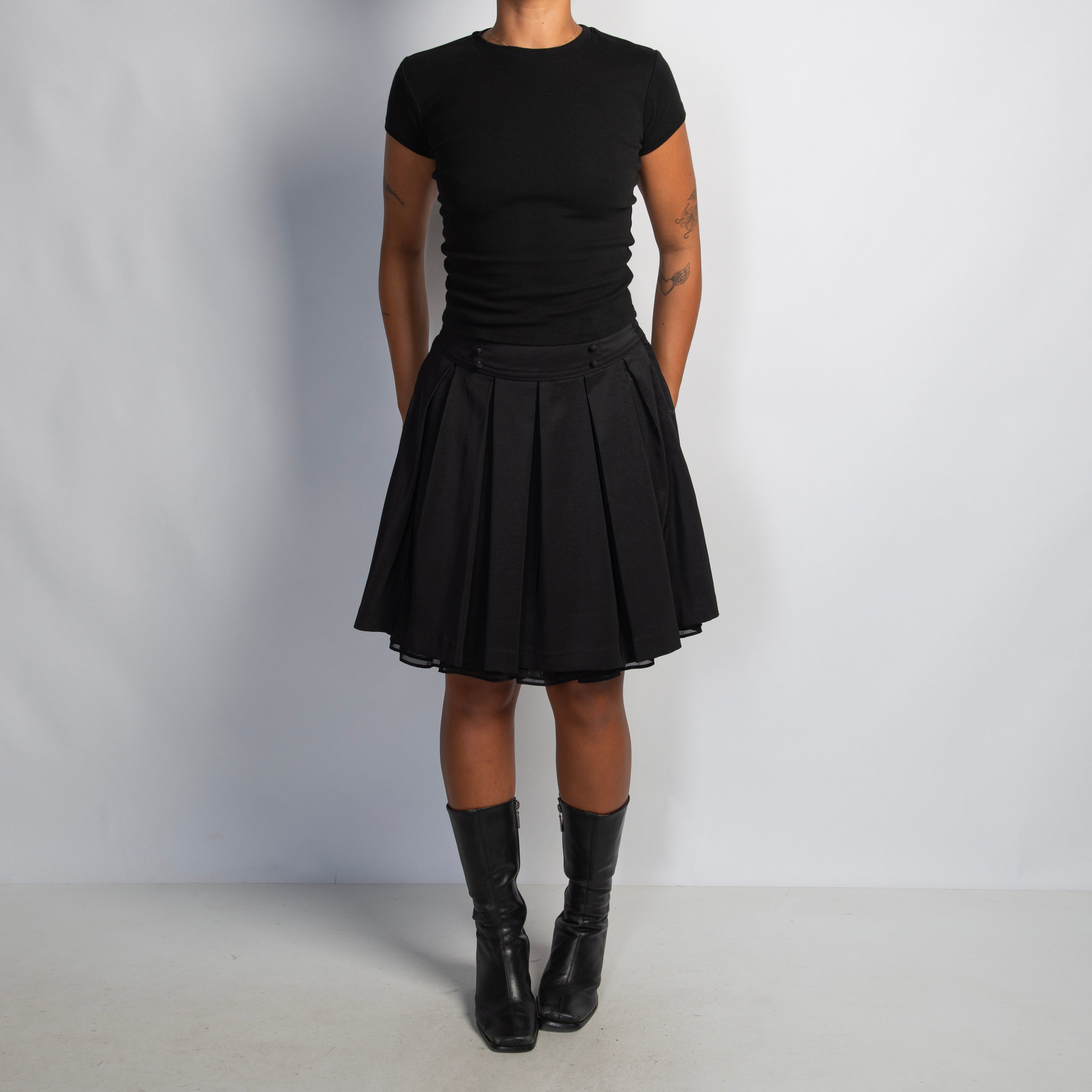 BLACK SWING SKIRT