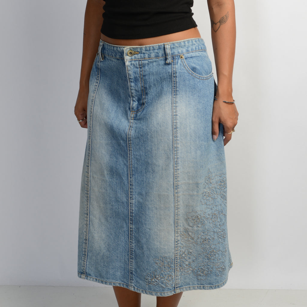 EMBROIDERED MIDI SKIRT