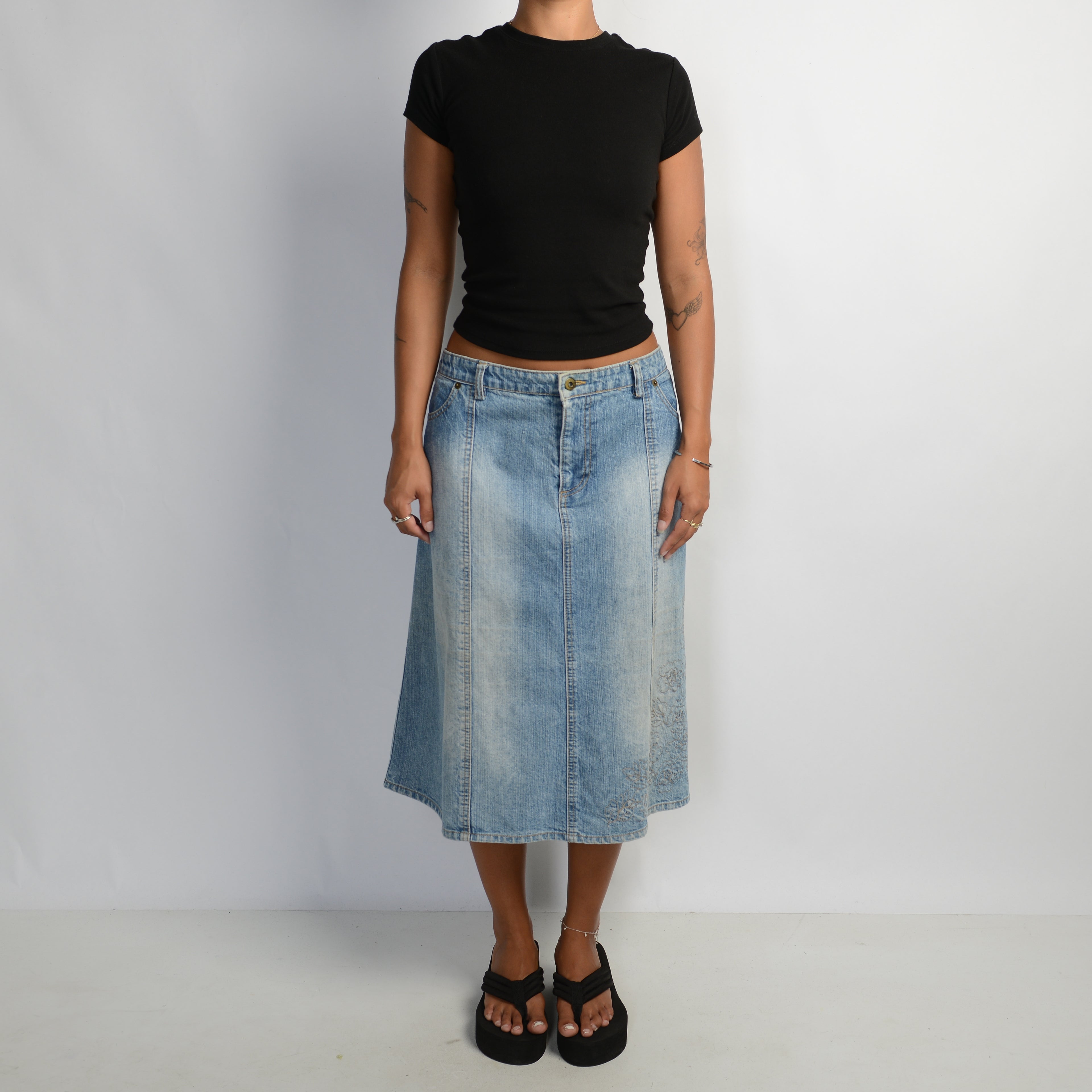 EMBROIDERED MIDI SKIRT