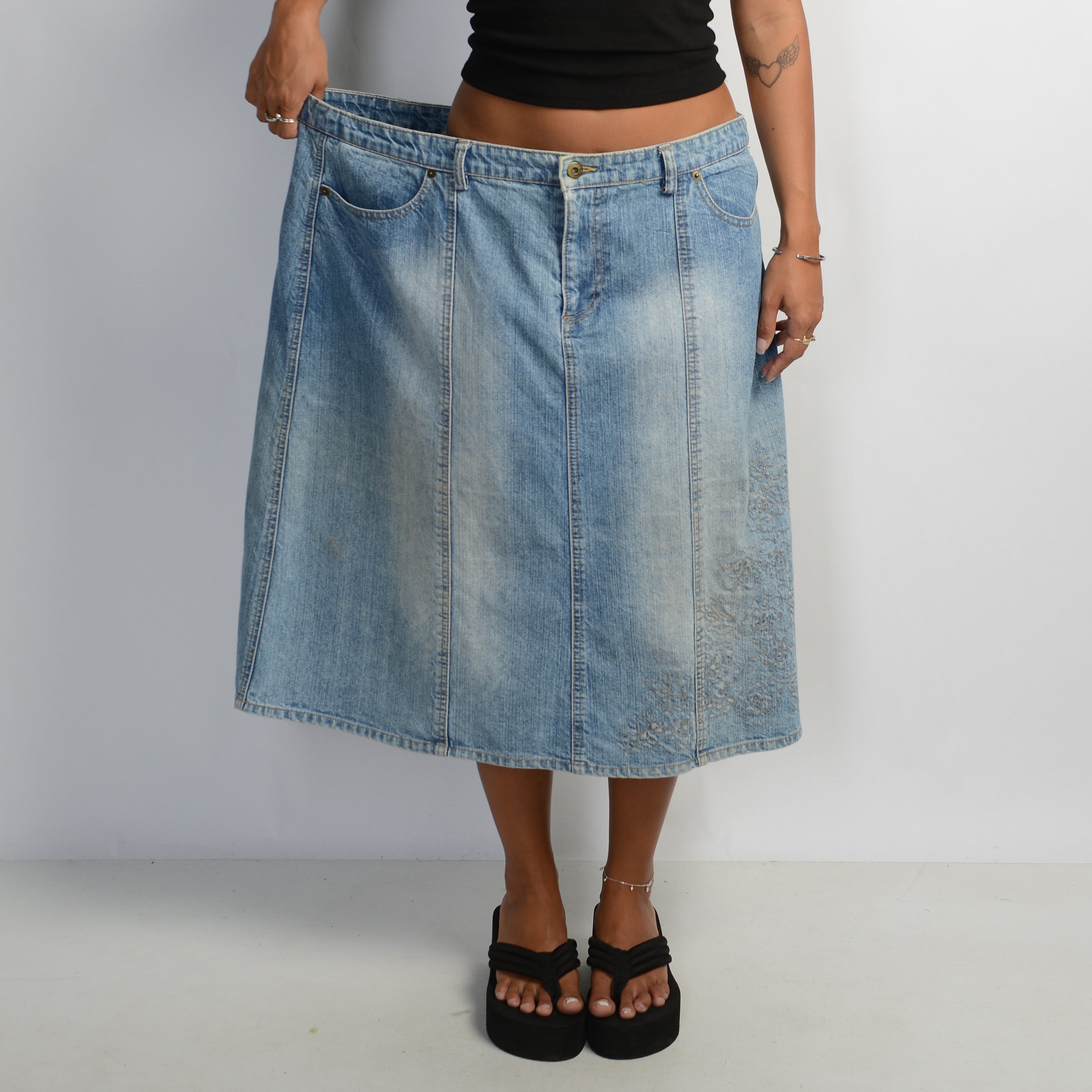 EMBROIDERED MIDI SKIRT