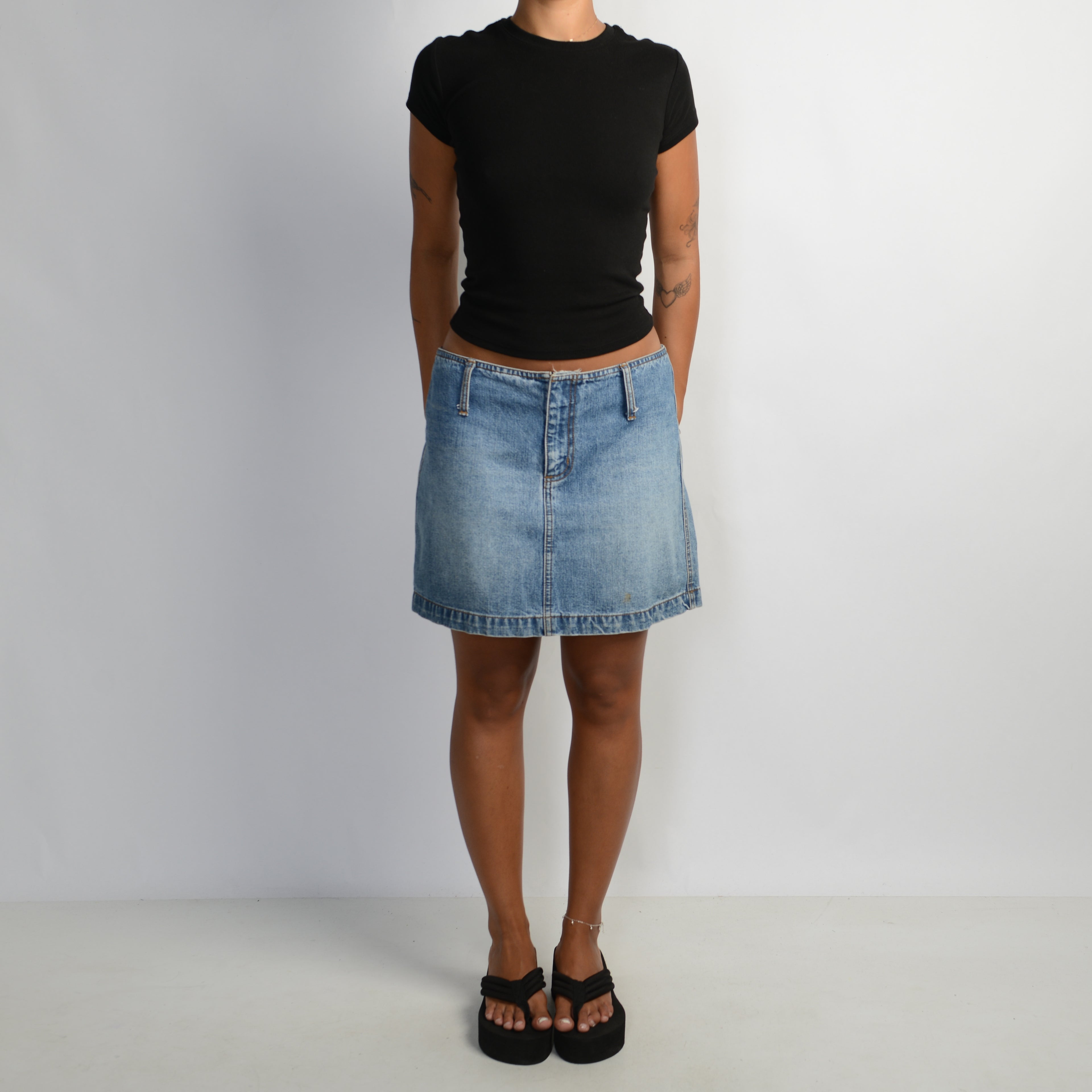 NO WAISTBAND MINI SKIRT