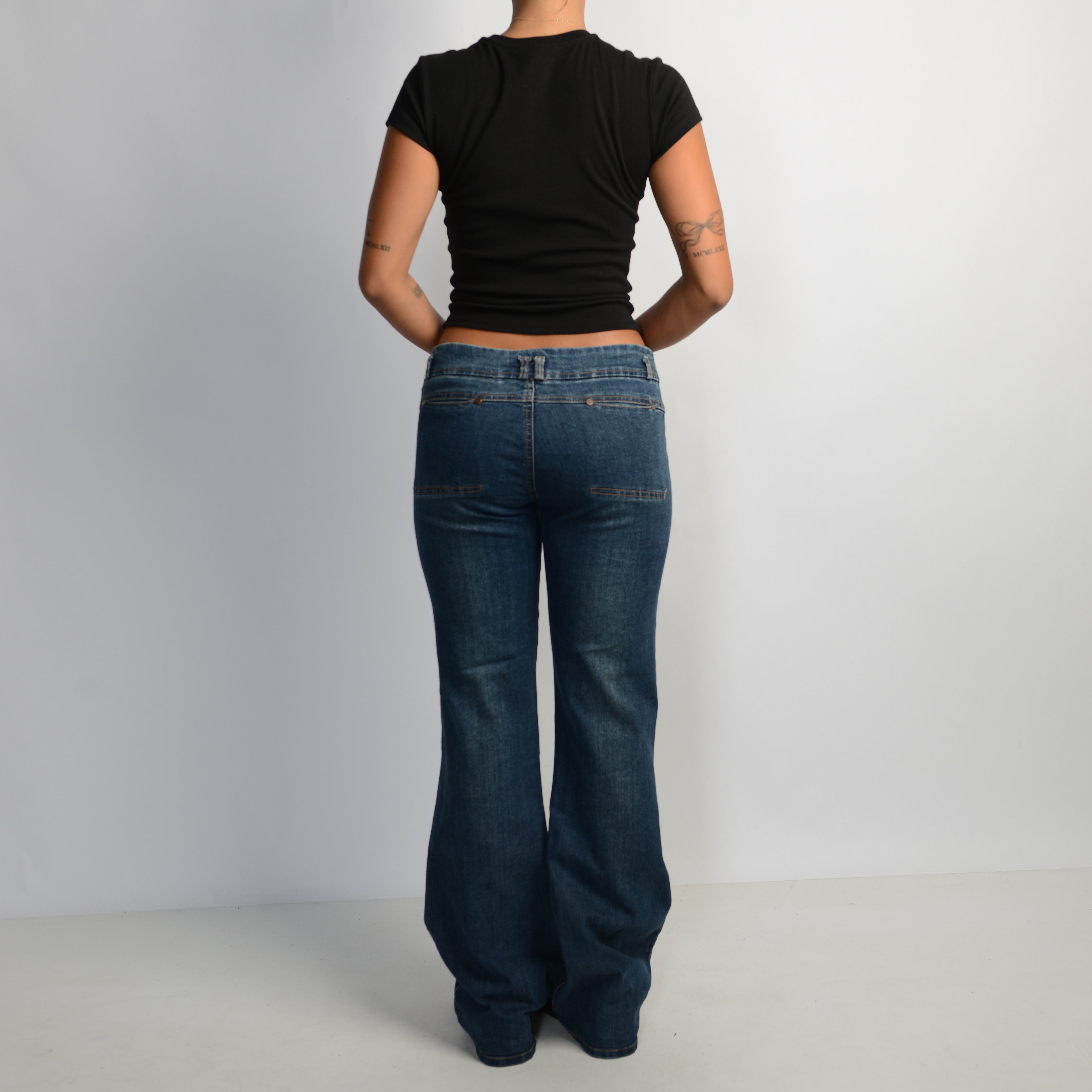 DARK WASH FLARE JEANS