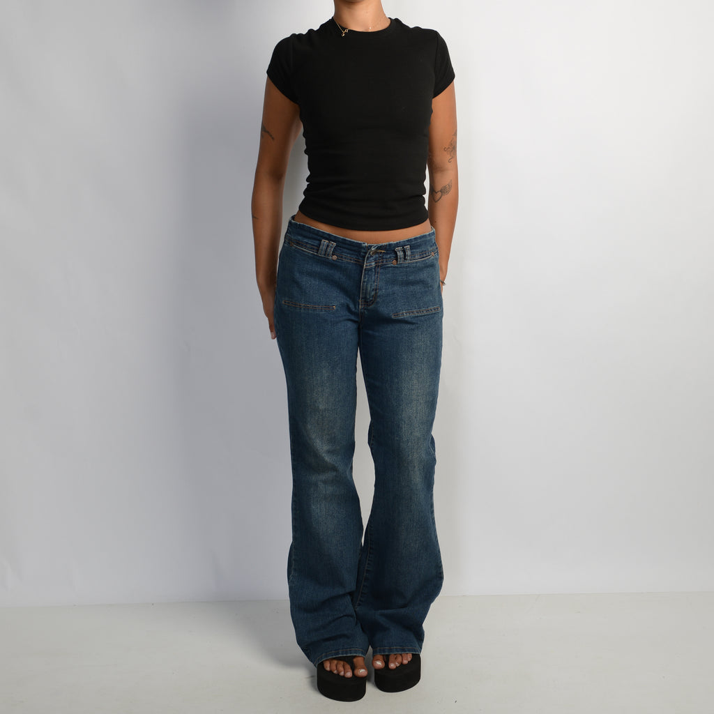 DARK WASH FLARE JEANS