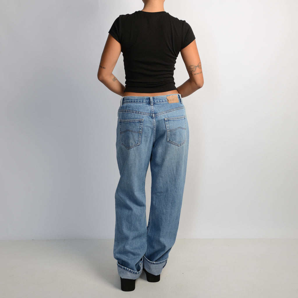 RELAXED BOYFRIEND JEANS