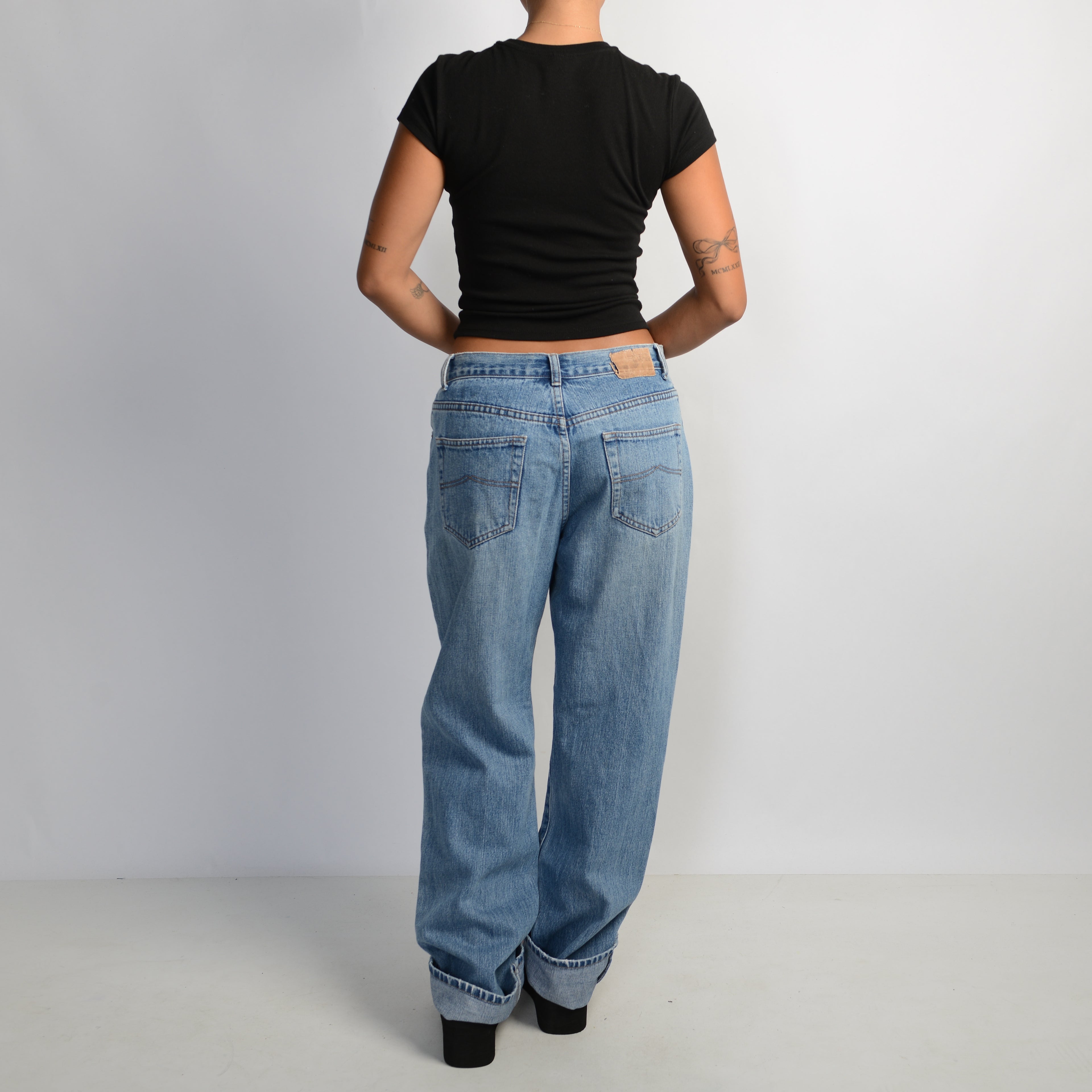 RELAXED BOYFRIEND JEANS