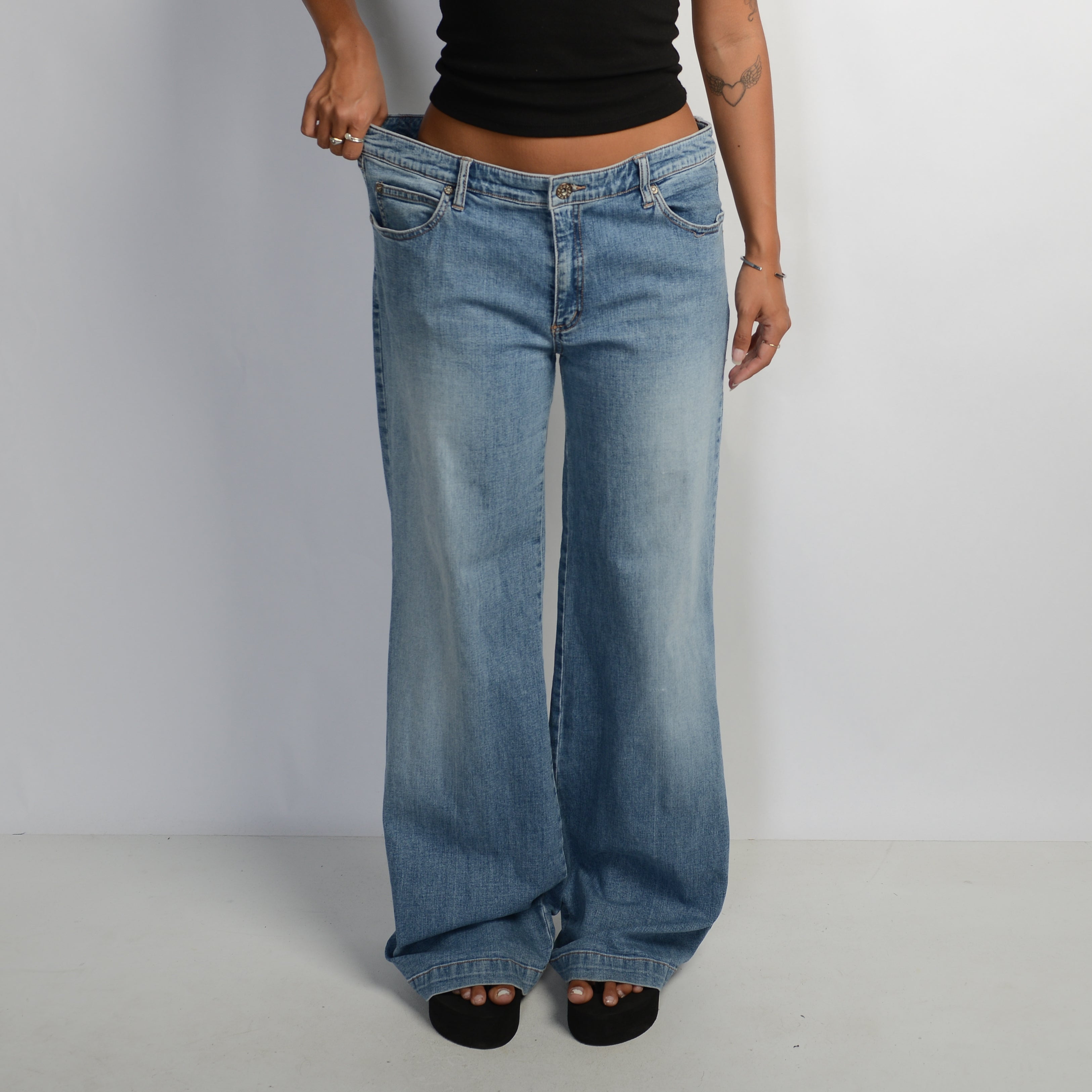 MID RISE FLARE JEANS