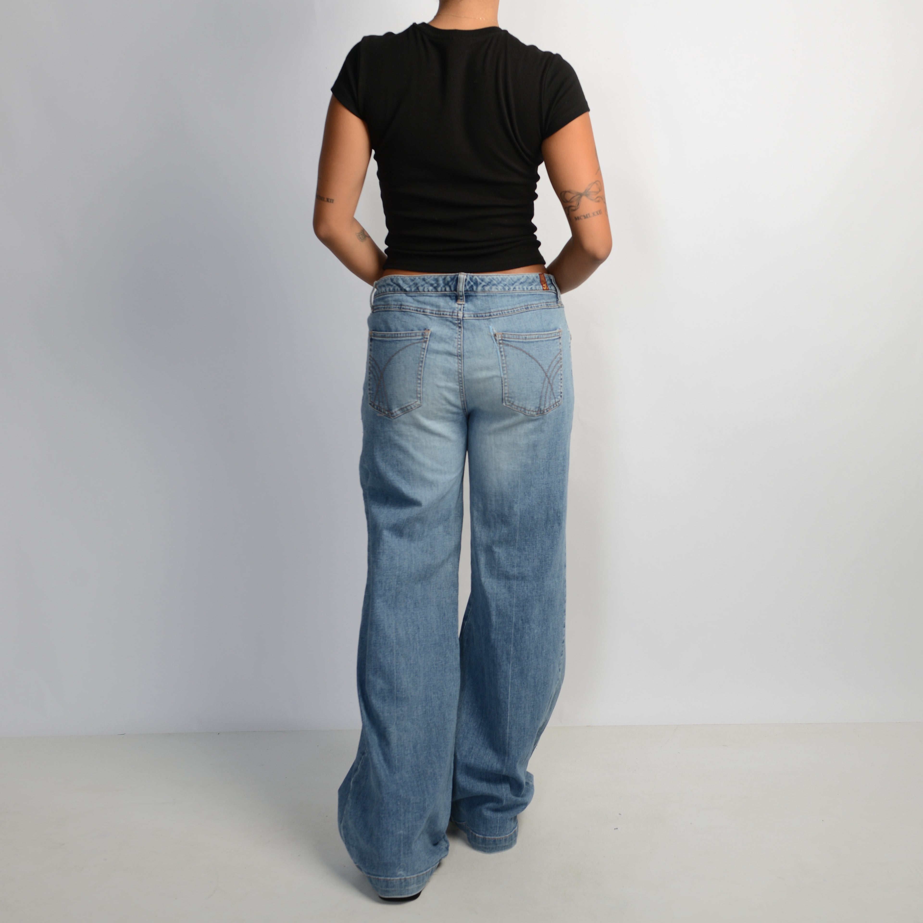 MID RISE FLARE JEANS