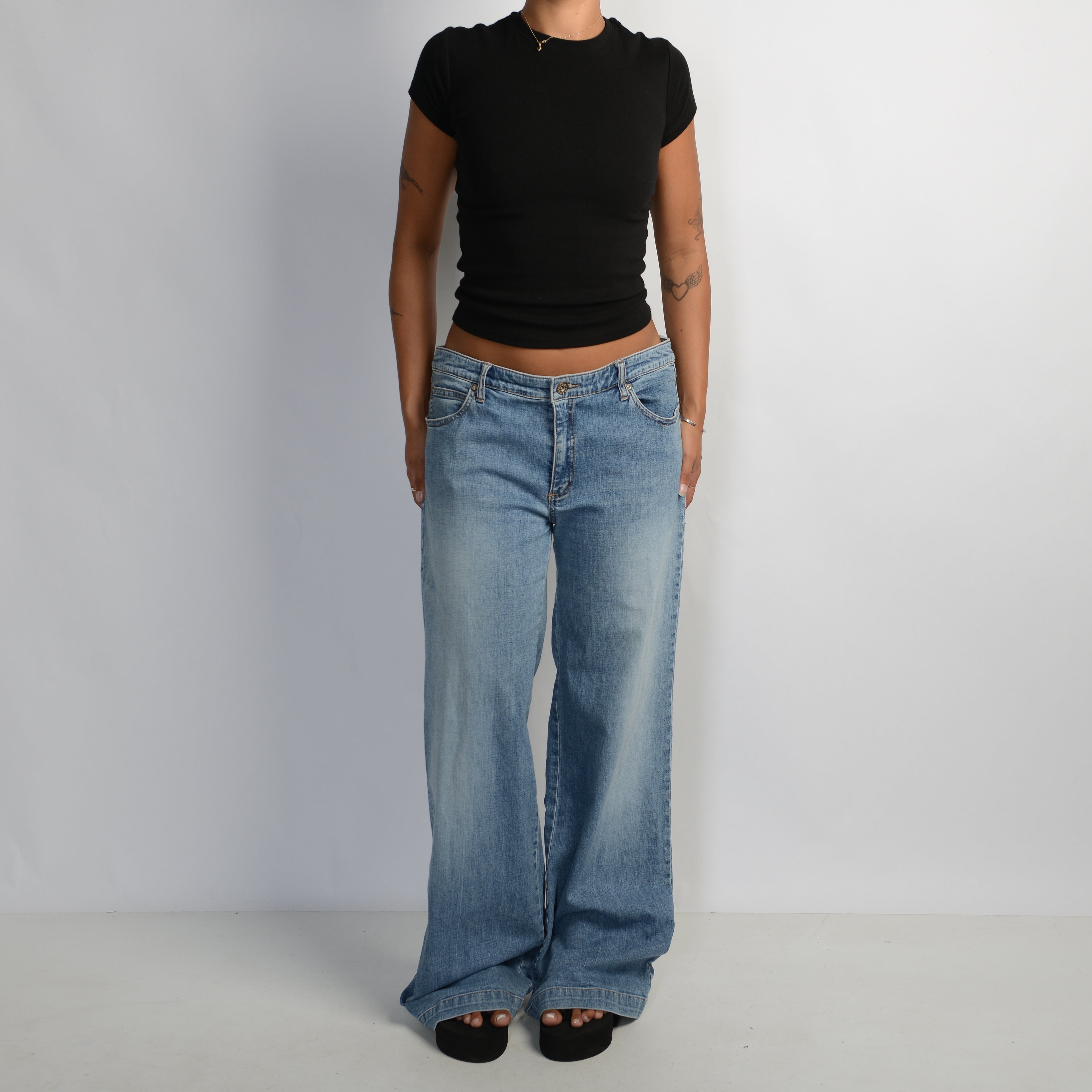 MID RISE FLARE JEANS
