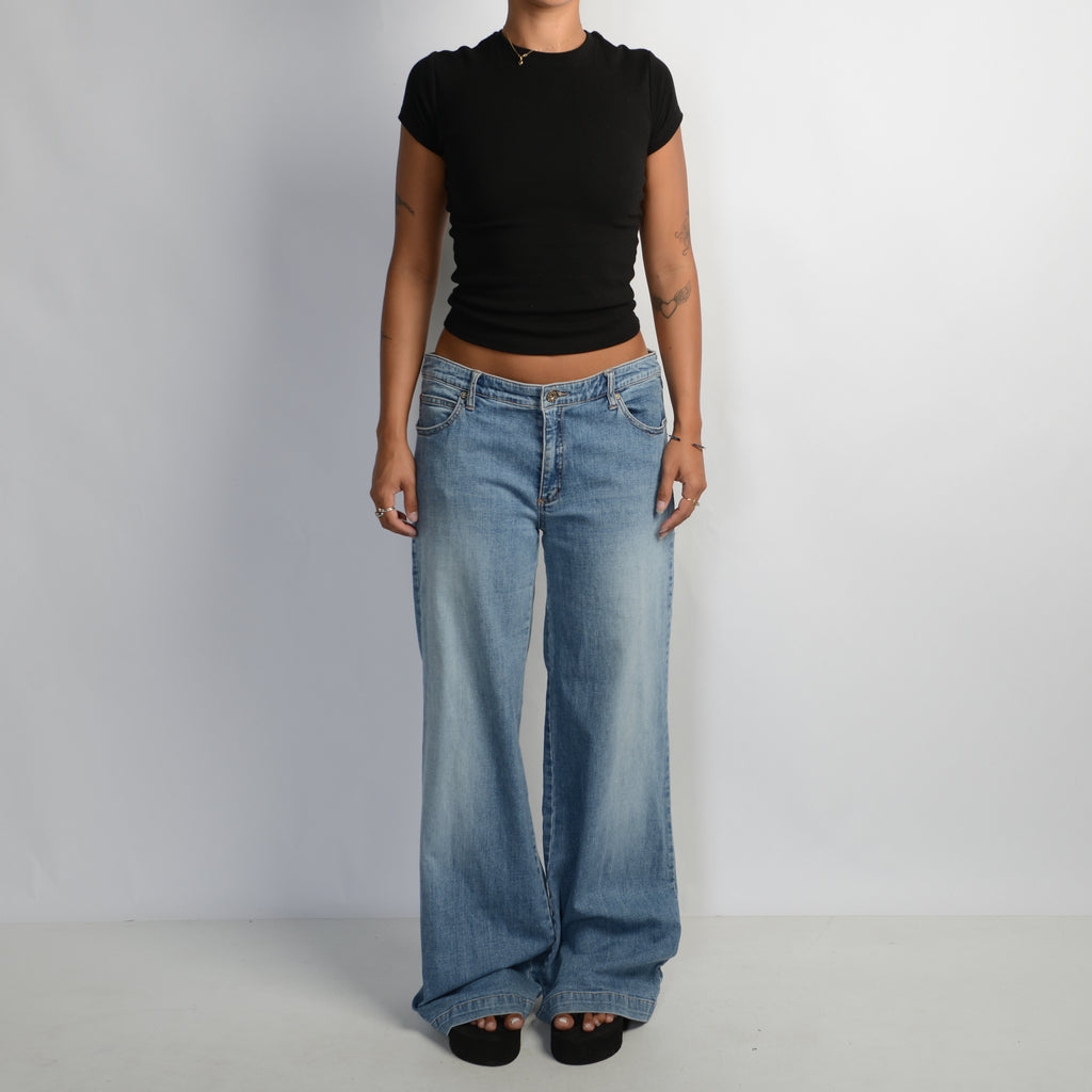 MID RISE FLARE JEANS