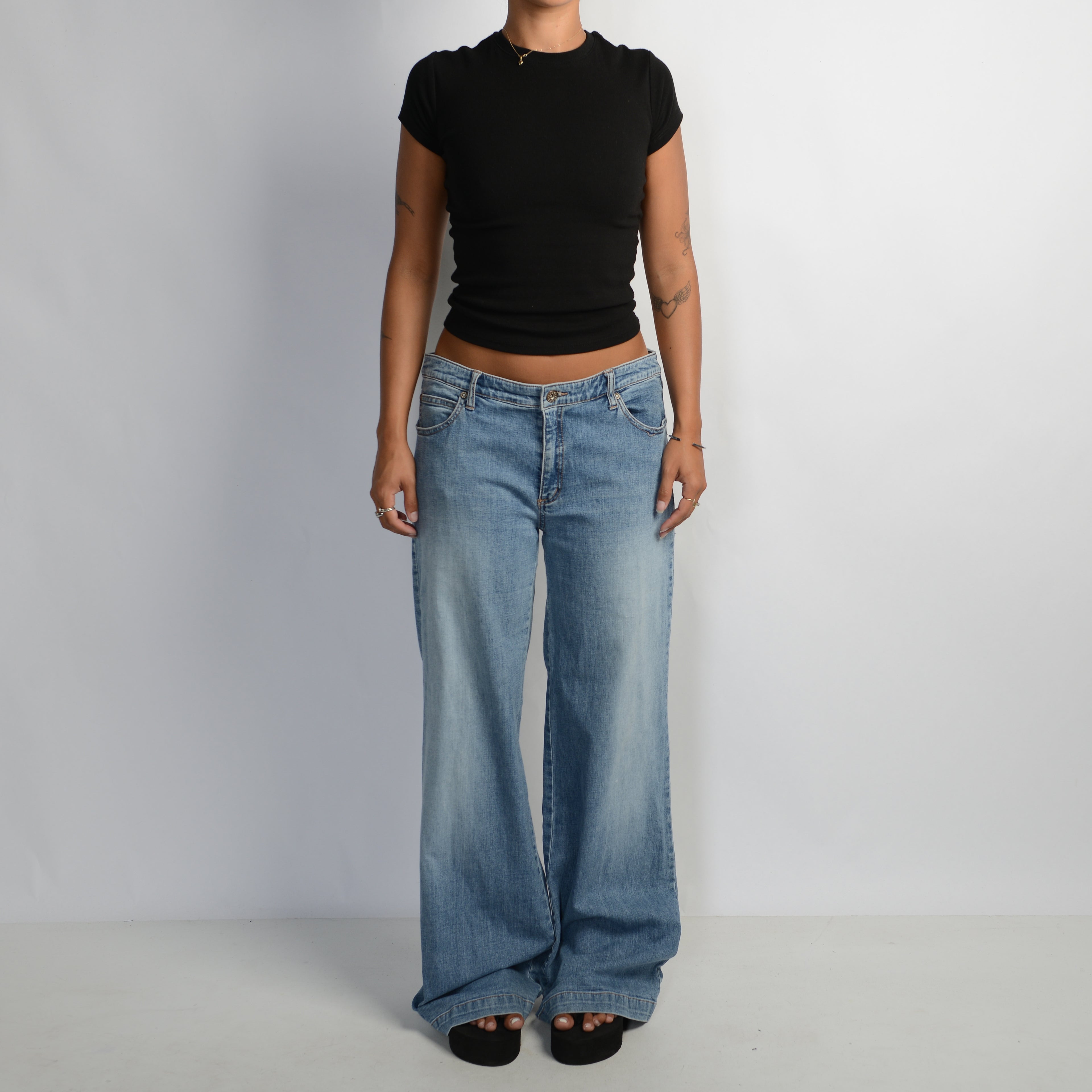 MID RISE FLARE JEANS