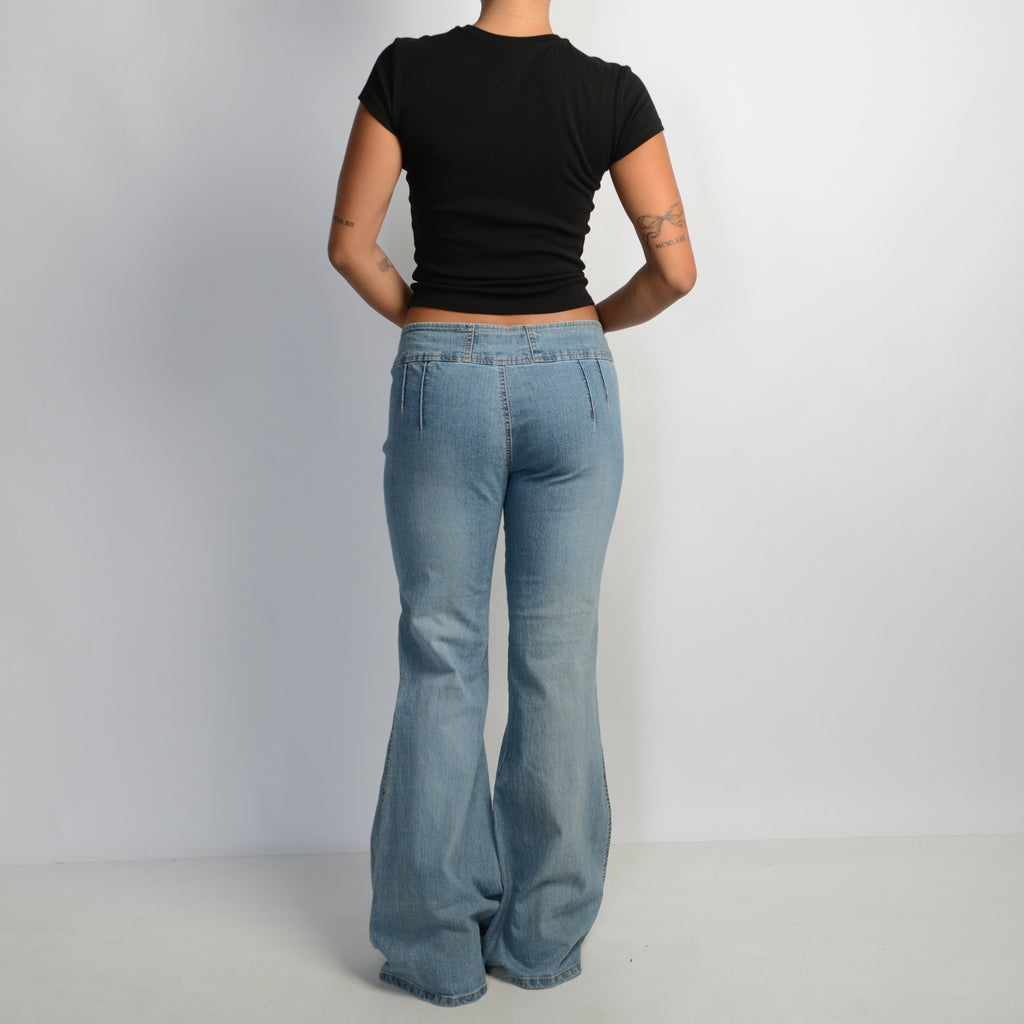LIGHT WASH FLARE JEANS